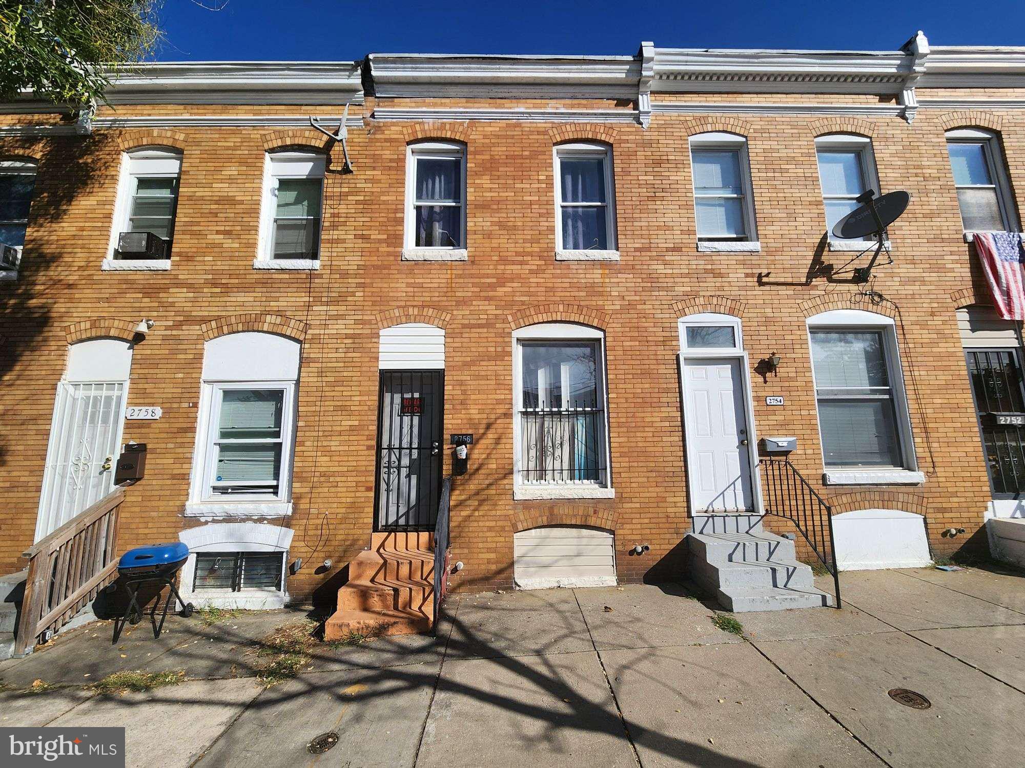 ONLINE AUCTION: Bidding begins 9/9/2025 @ 10:00 AM. Bidding ends 9/11/2025 @ 11:30 AM. List Price is Suggested Opening Bid. Deposit: $5,000.
Two-story rowhome in Baltimore’s Millhill neighborhood. Short distance to Carroll Park, Carroll Park Golf Course, Gwynns Falls Park, and Westside Shopping Center. Major traffic arteries include Wilkens Ave, S Monroe St, and S Pulaski St.