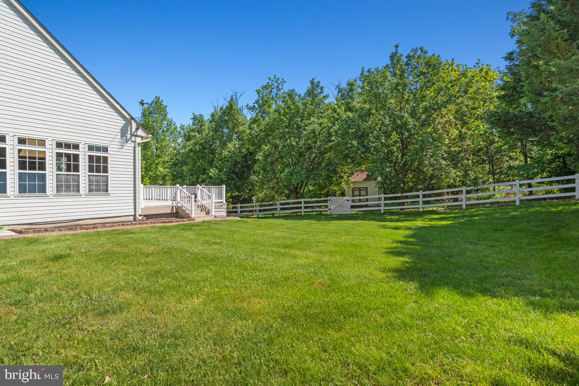 WOODED GLEN - Residential