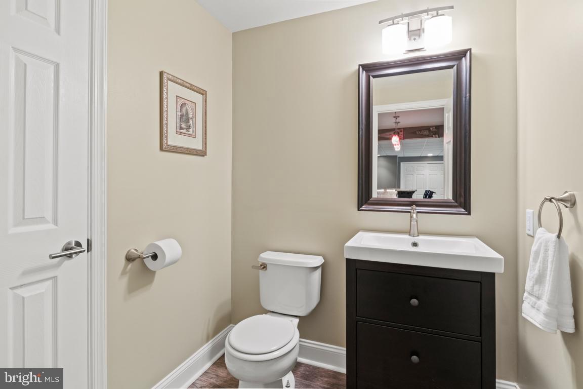 WOODED GLEN - Residential