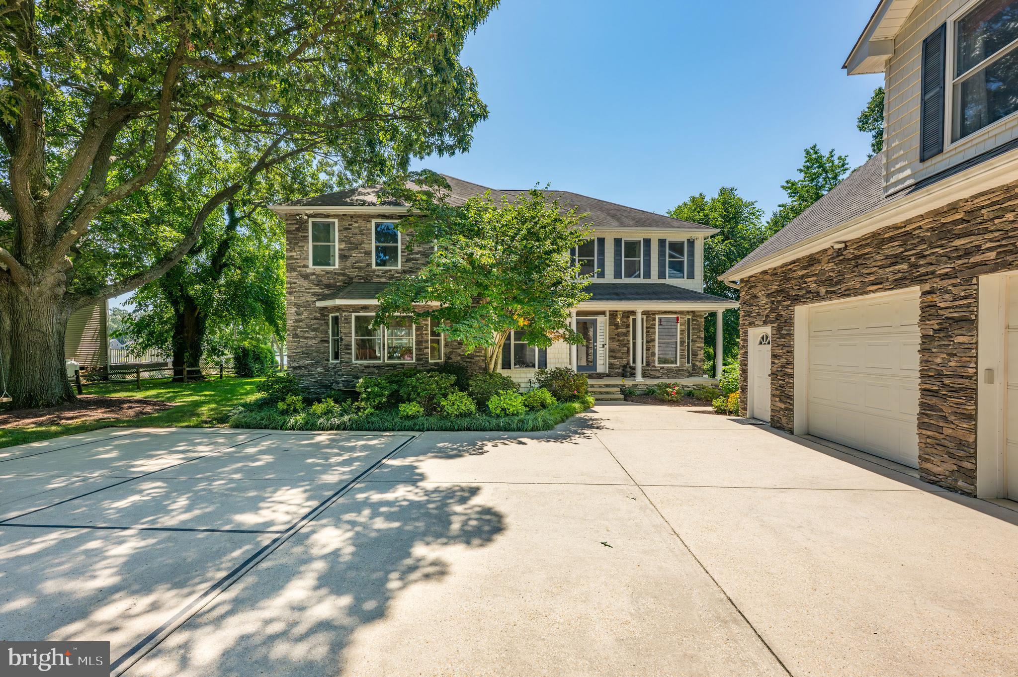 SHADY SIDE - Residential