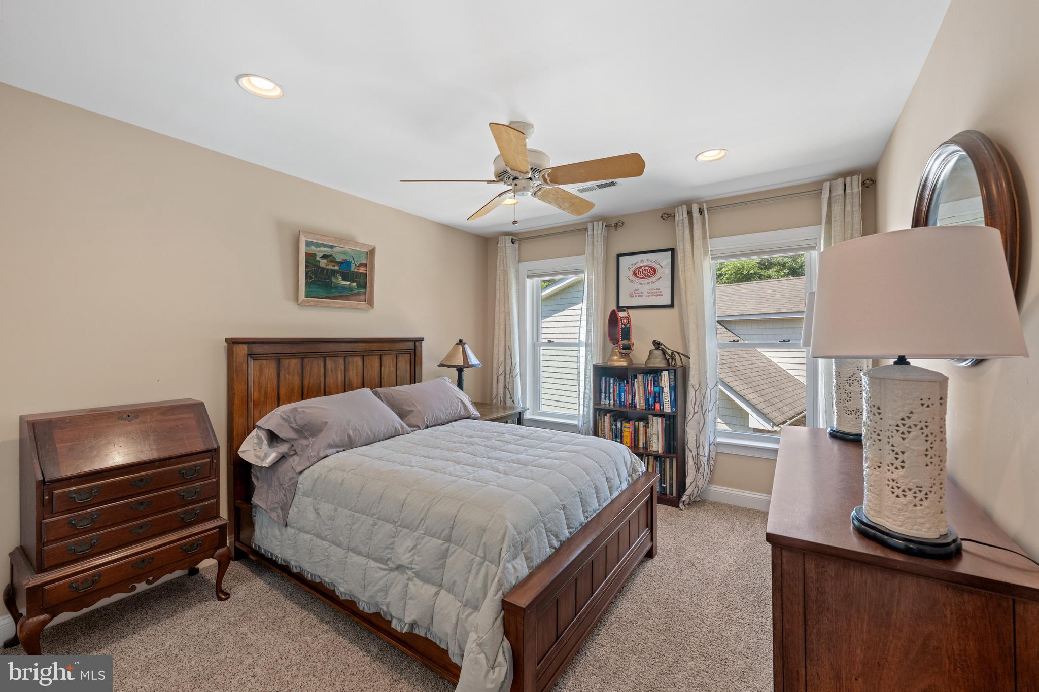 SHADY SIDE - Residential