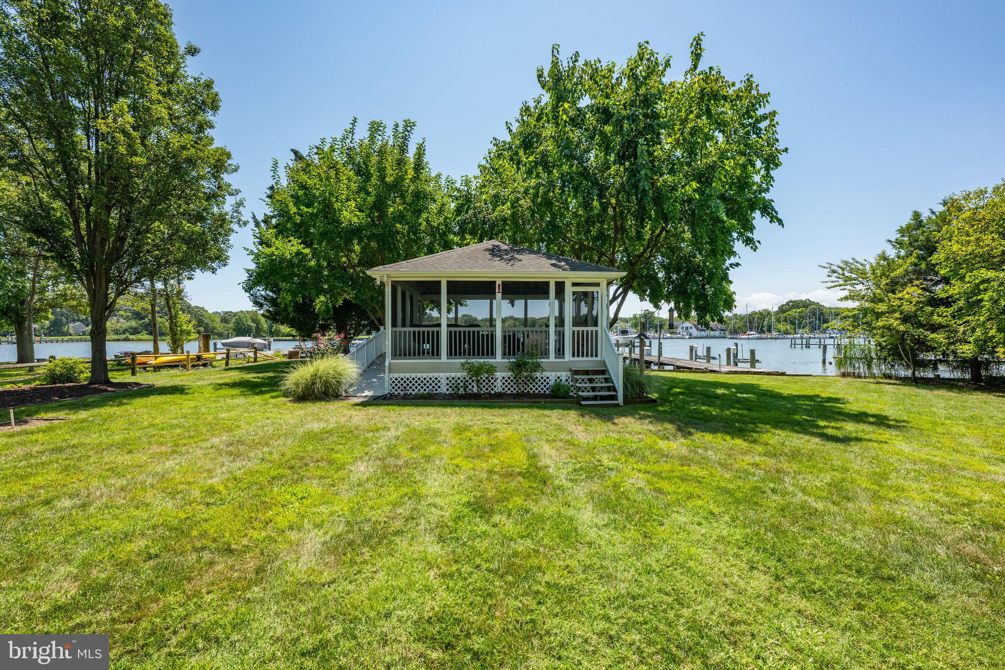 SHADY SIDE - Residential