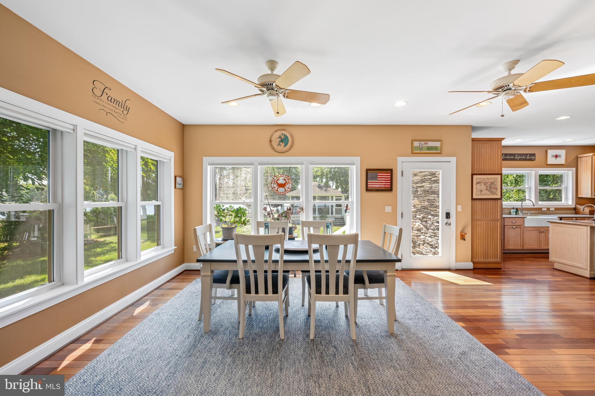 SHADY SIDE - Residential