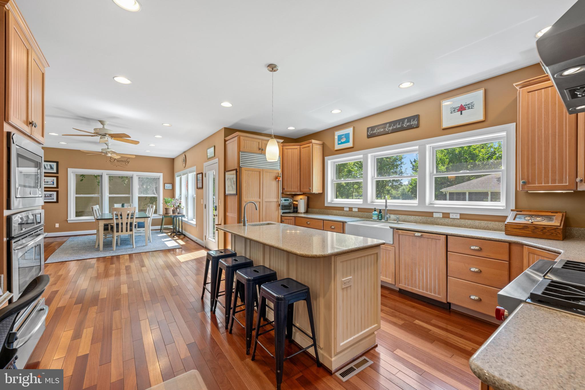 SHADY SIDE - Residential