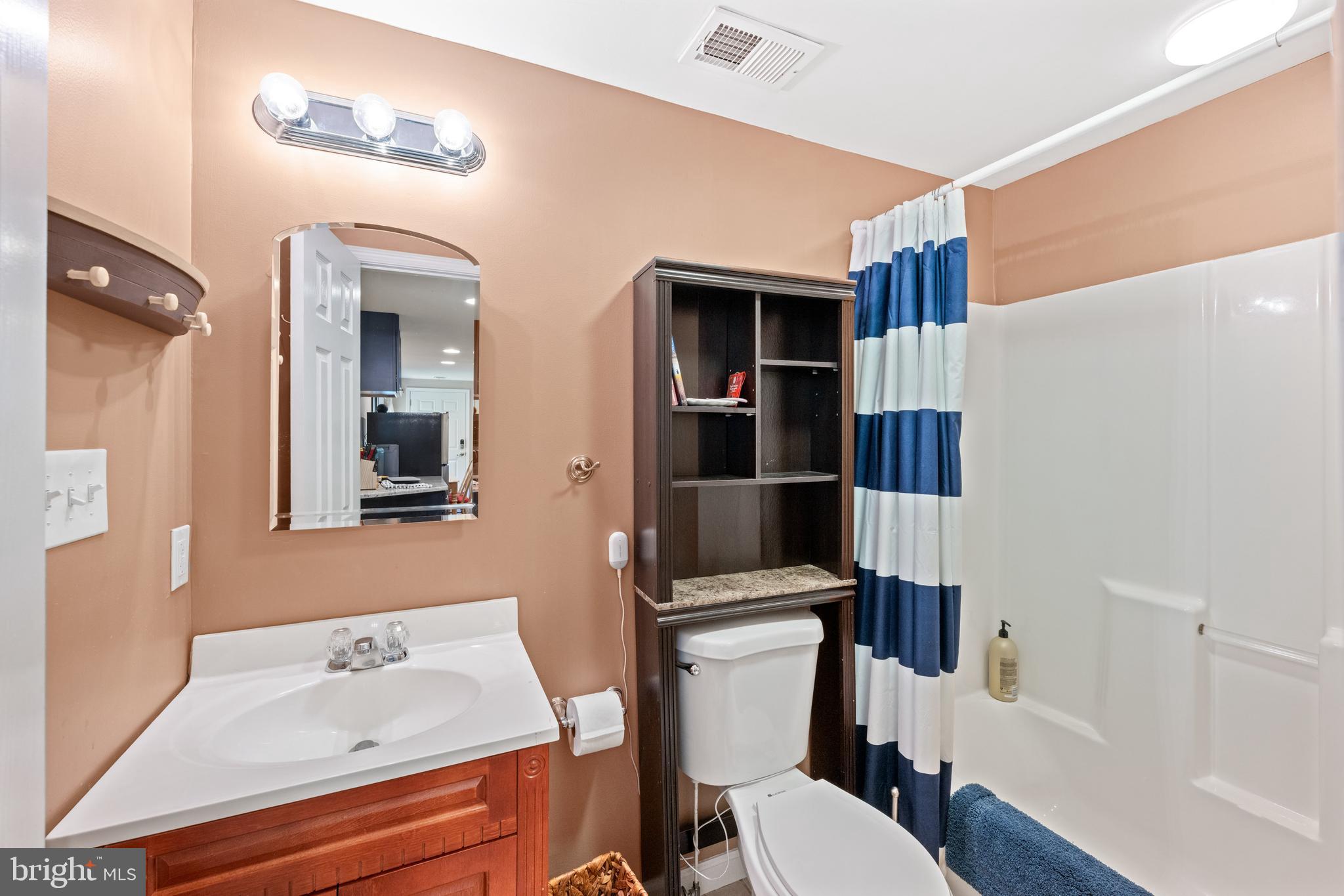 SHADY SIDE - Residential