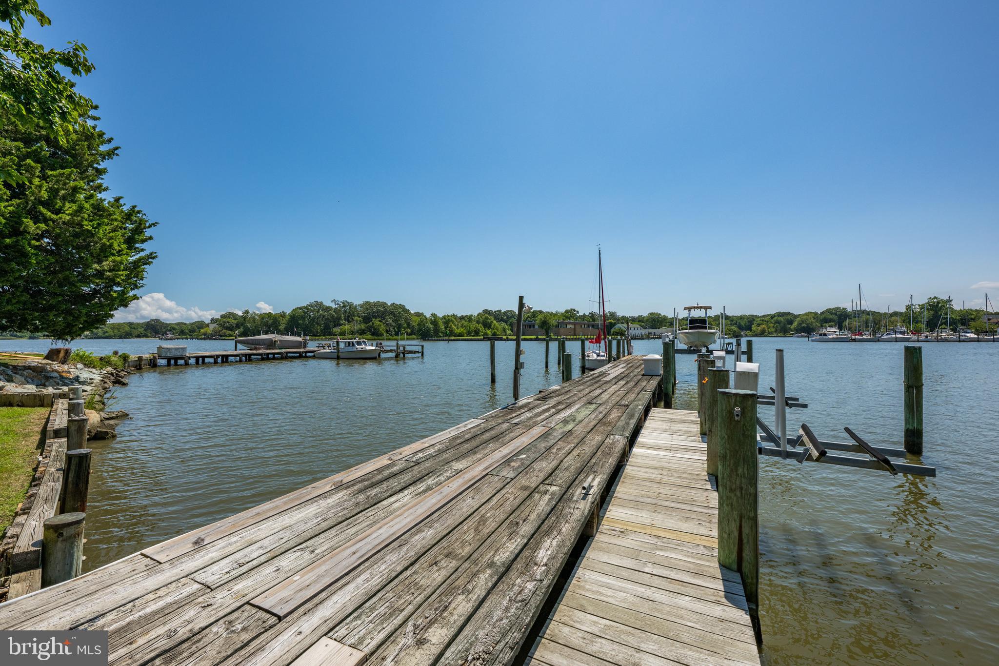 SHADY SIDE - Residential