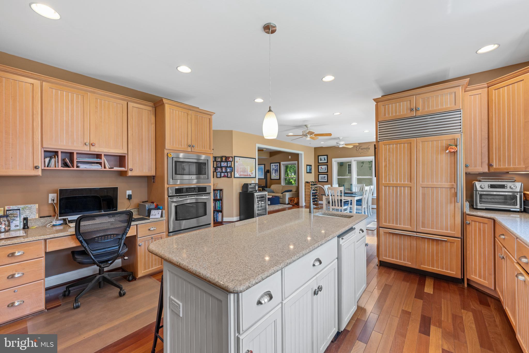 SHADY SIDE - Residential