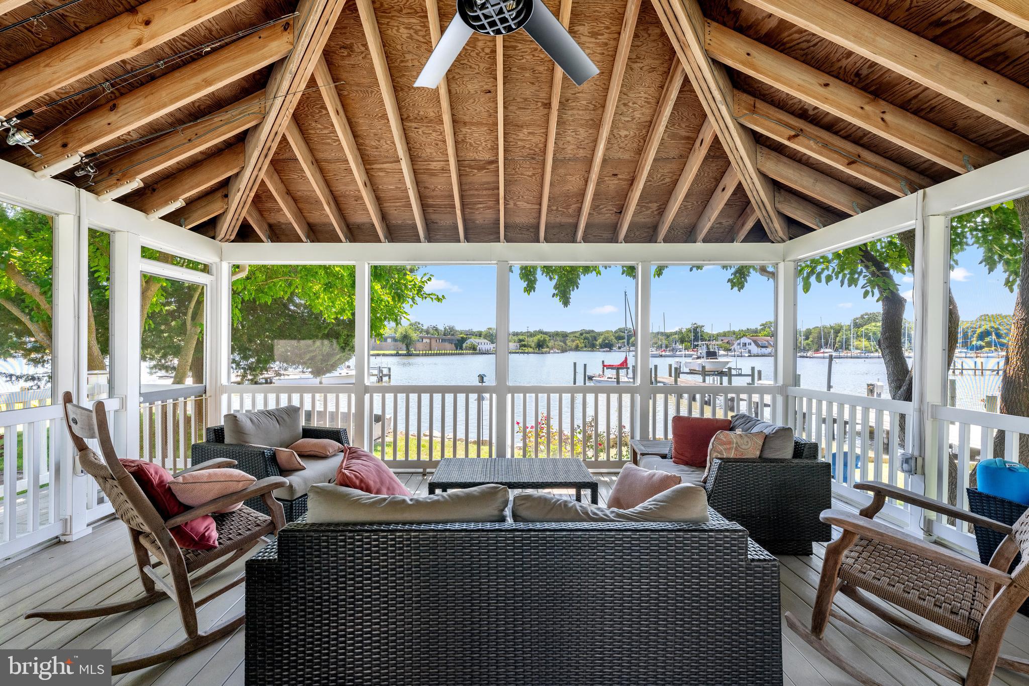 SHADY SIDE - Residential