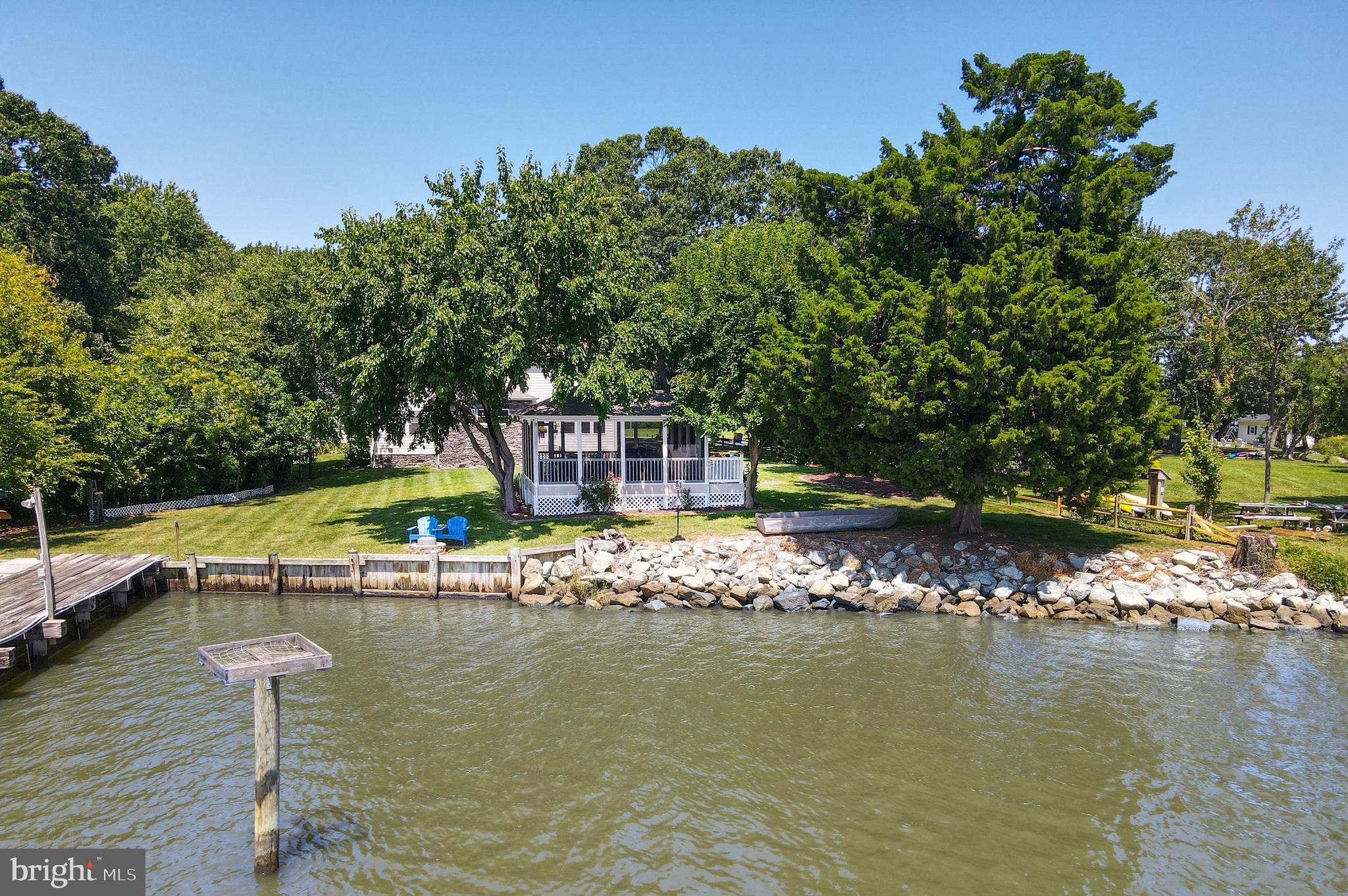 SHADY SIDE - Residential