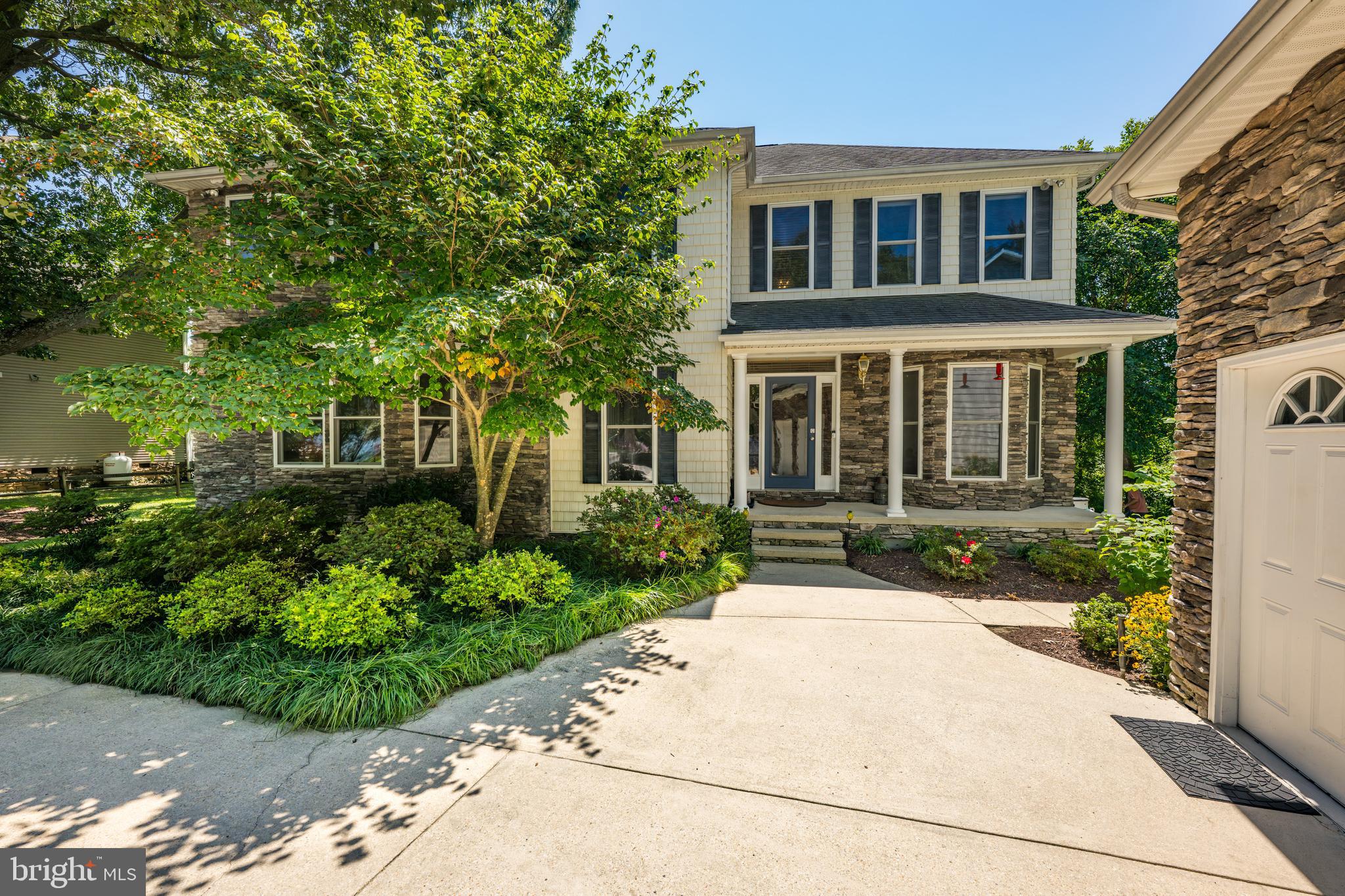 SHADY SIDE - Residential