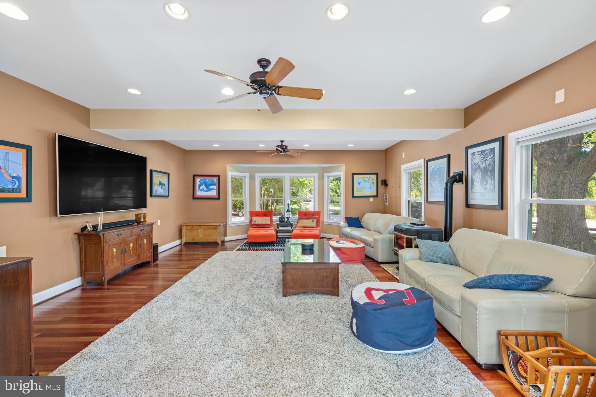 SHADY SIDE - Residential