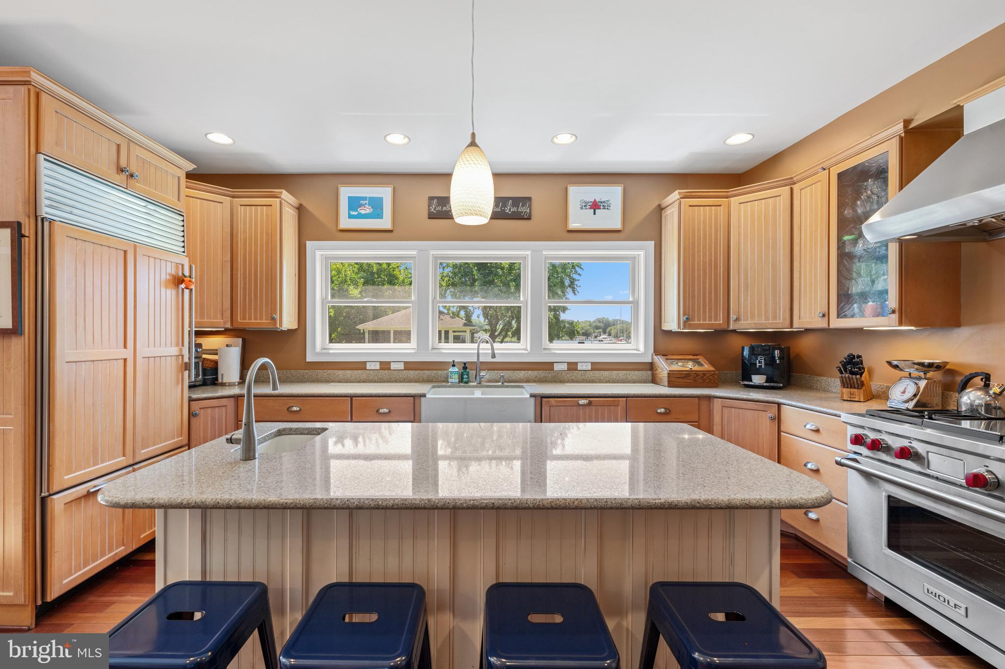 SHADY SIDE - Residential