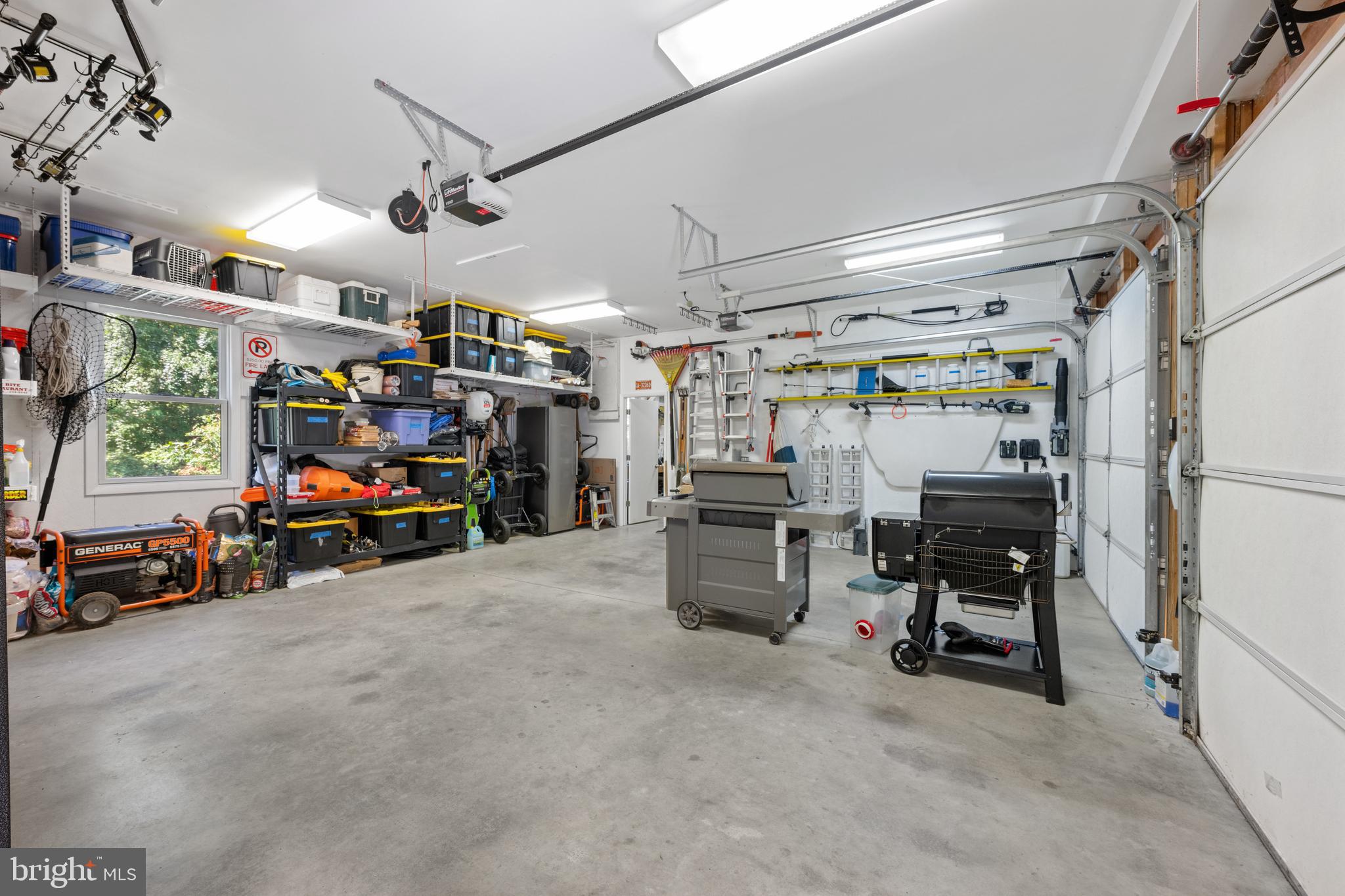 SHADY SIDE - Residential