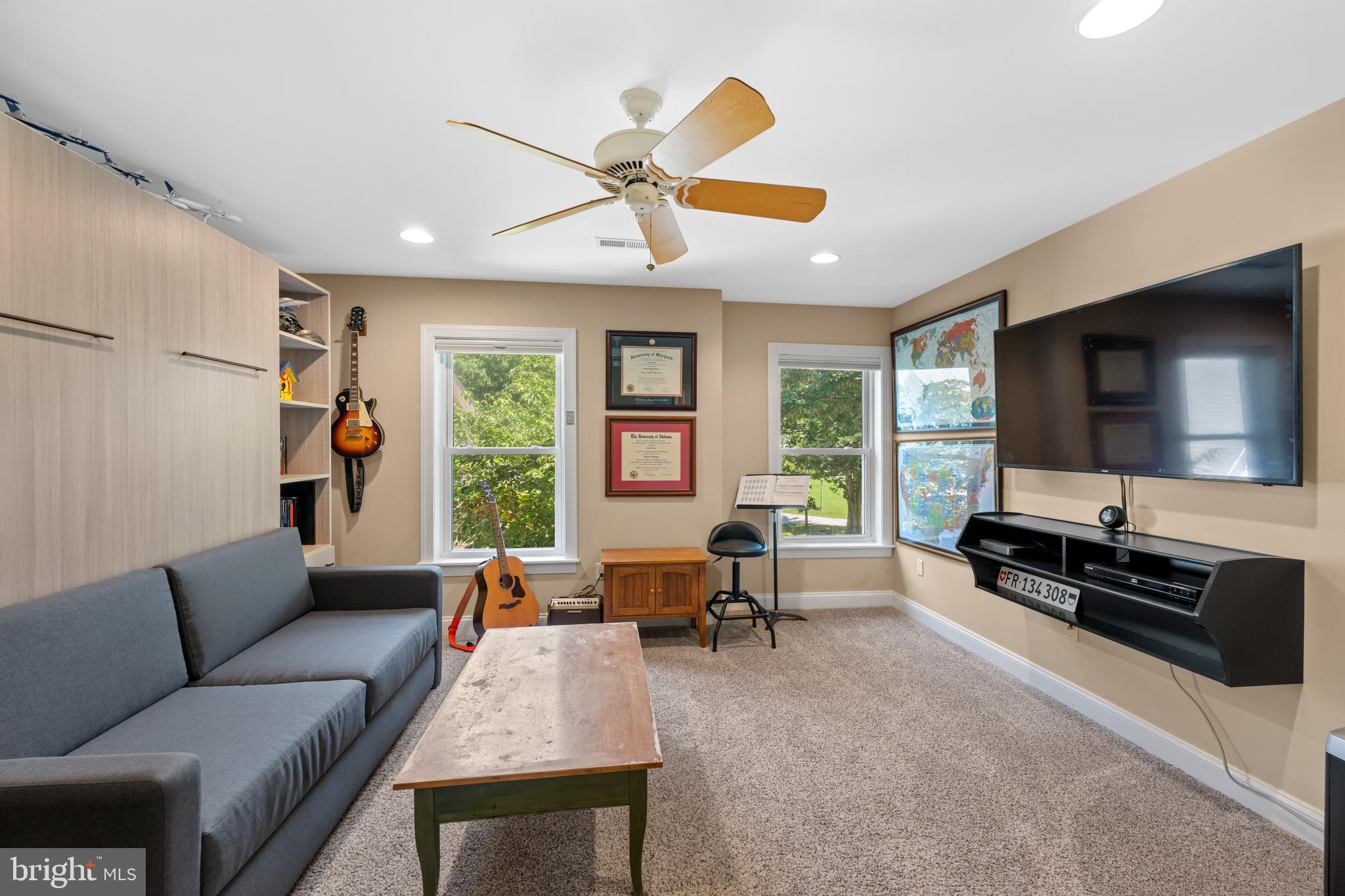 SHADY SIDE - Residential