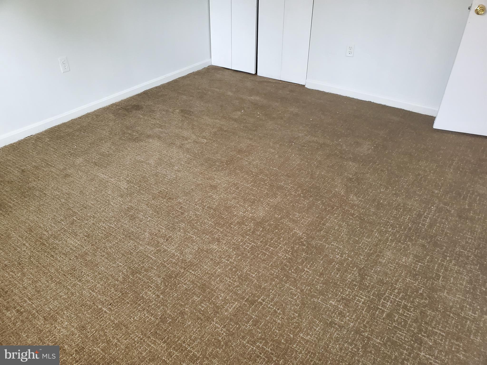 HUTCHINSON - Residential Lease