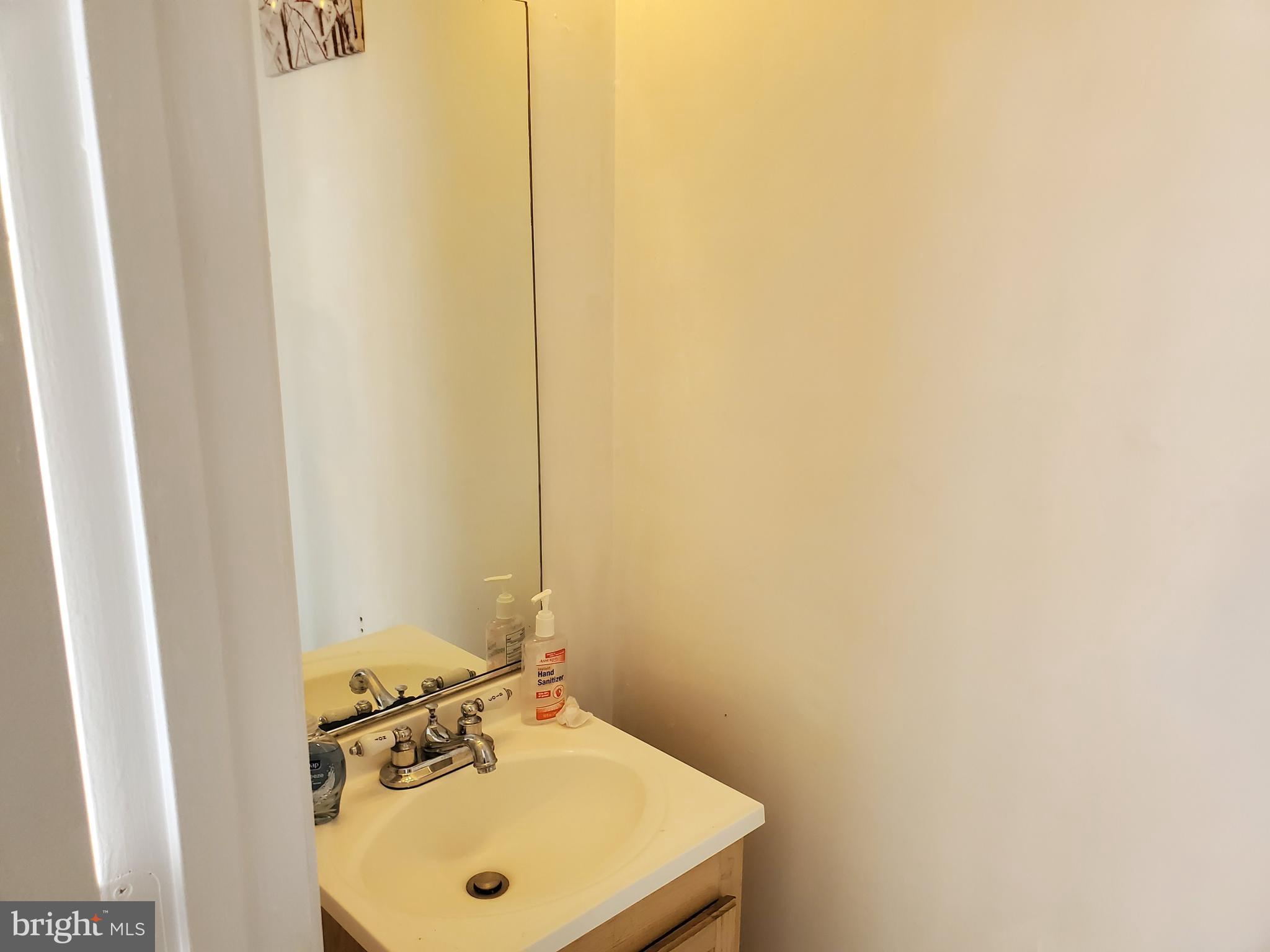 HUTCHINSON - Residential Lease