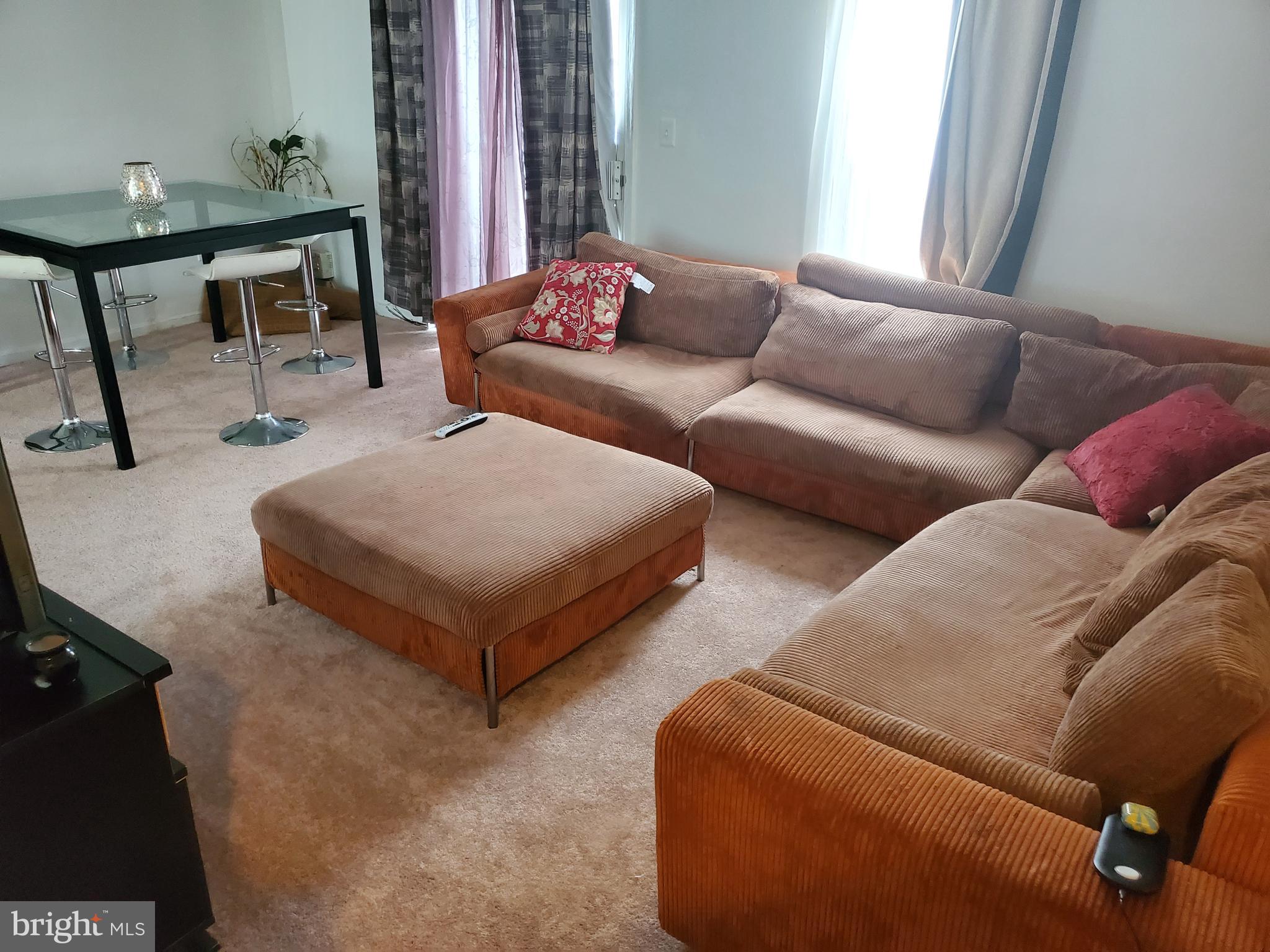 HUTCHINSON - Residential Lease