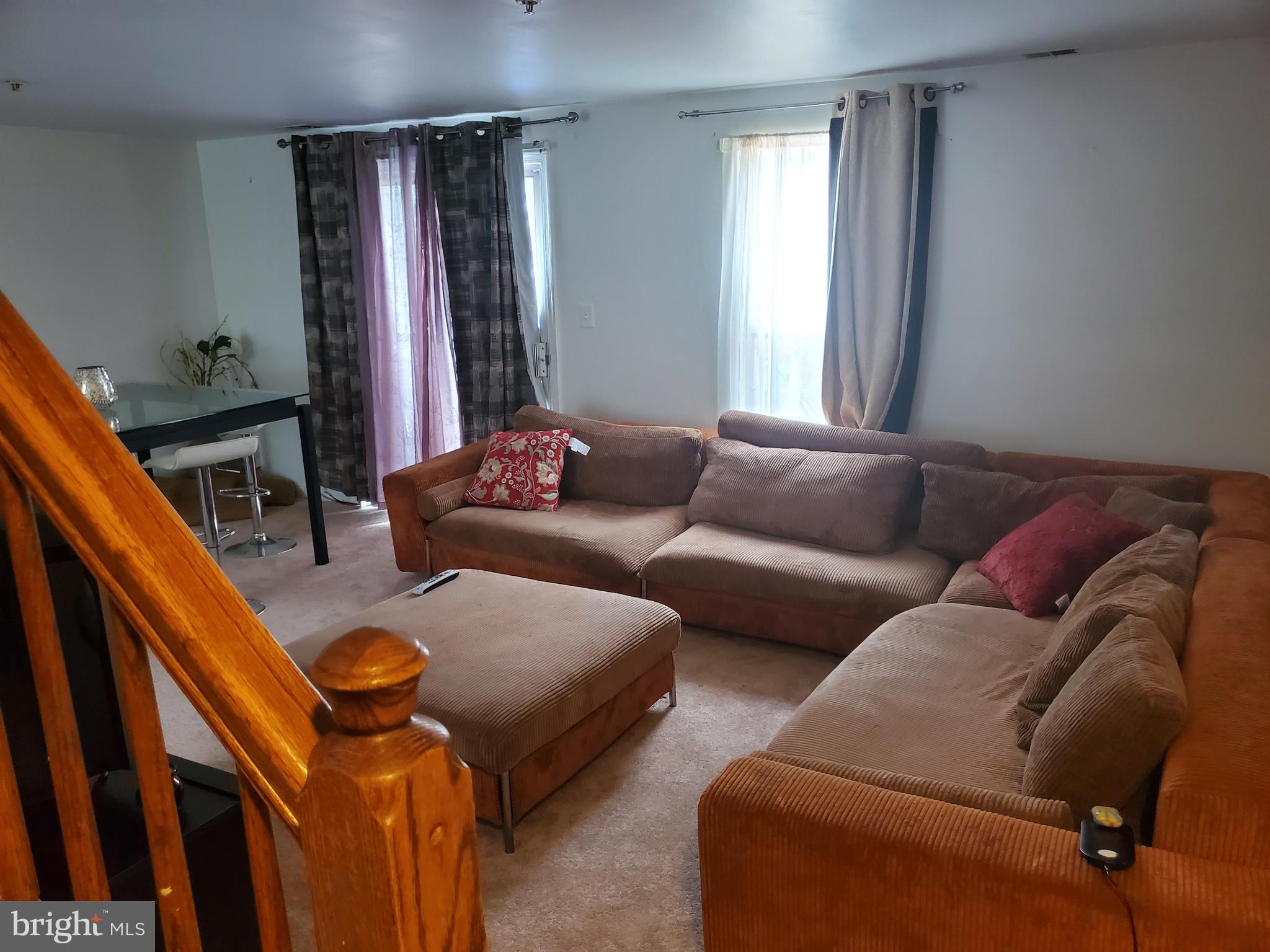 HUTCHINSON - Residential Lease