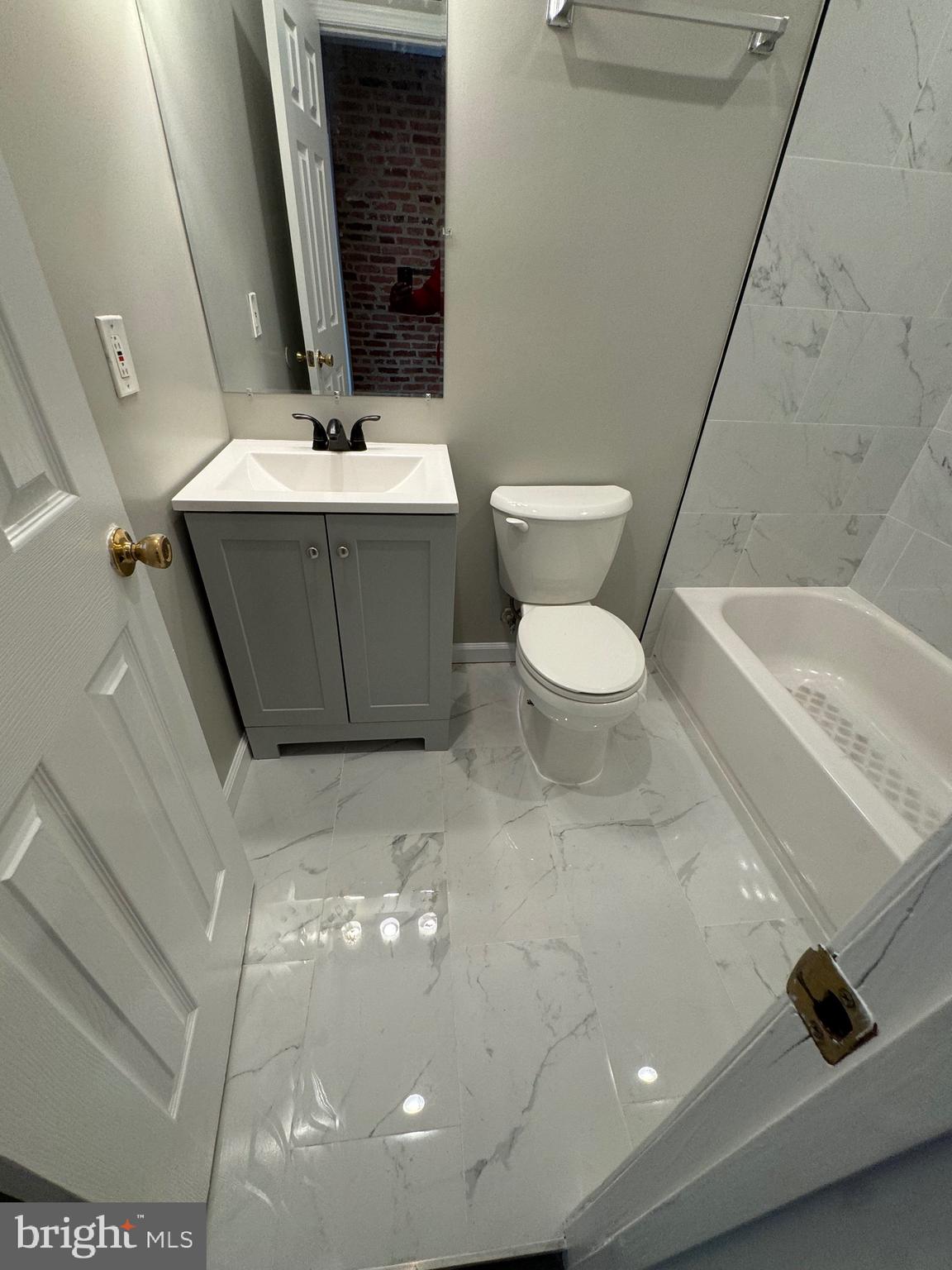 MONTEBELLO - Residential Lease