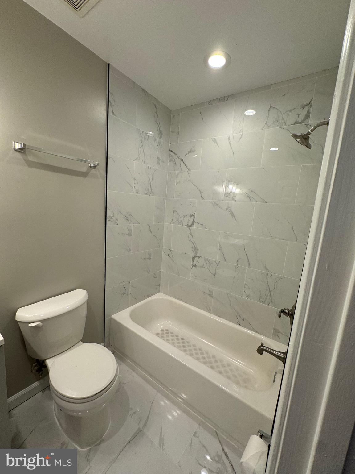 MONTEBELLO - Residential Lease