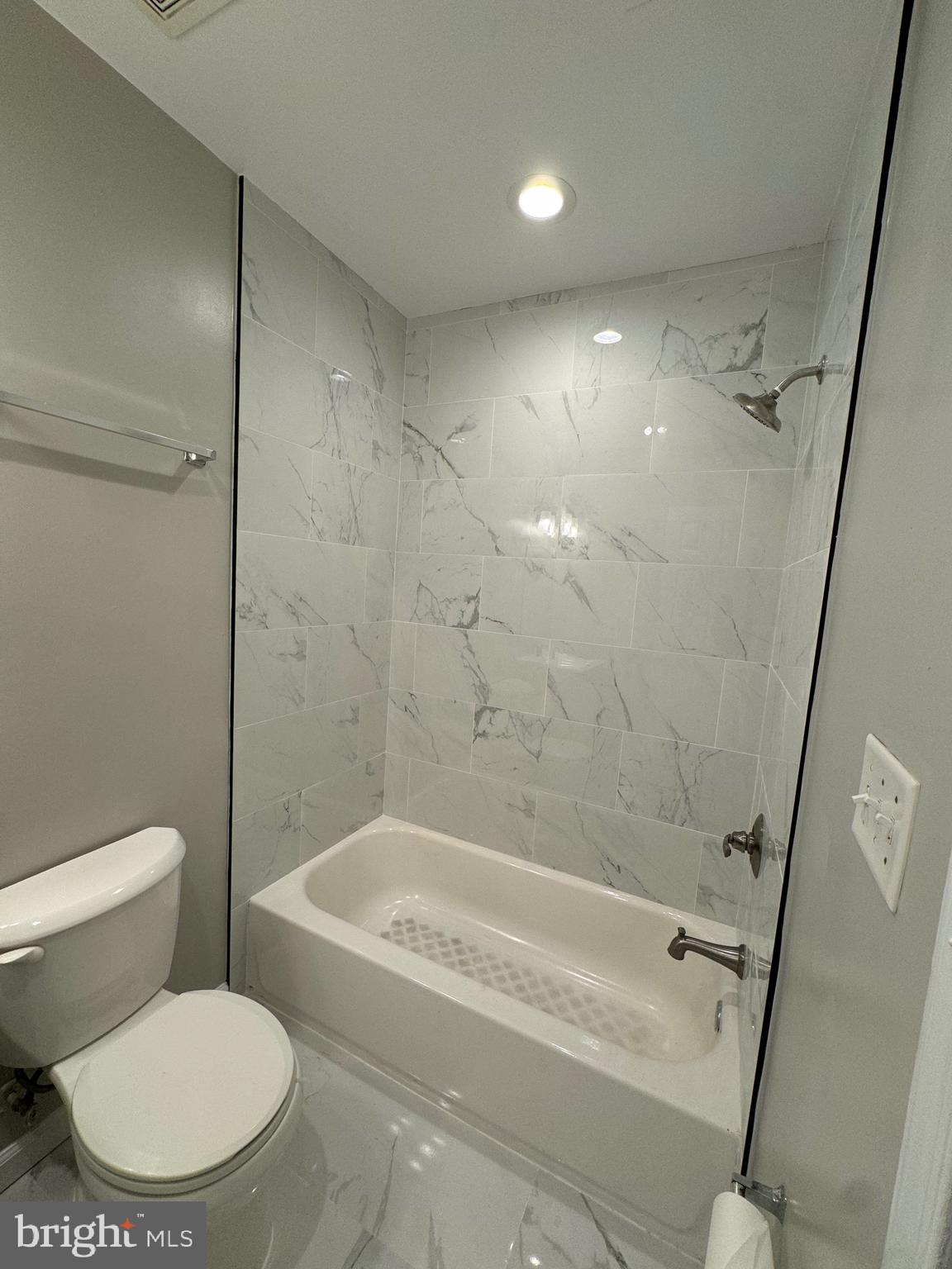 MONTEBELLO - Residential Lease