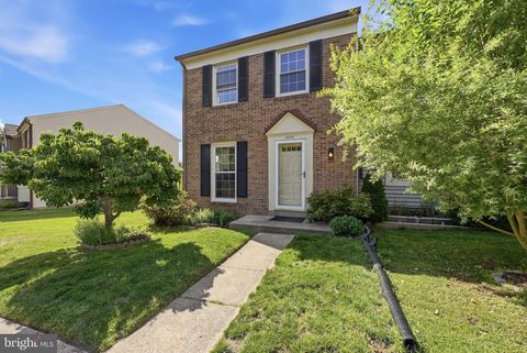 Photo of 14414 Four Chimney Drive, CENTREVILLE, VA 20120 (MLS # VAFX2315698)