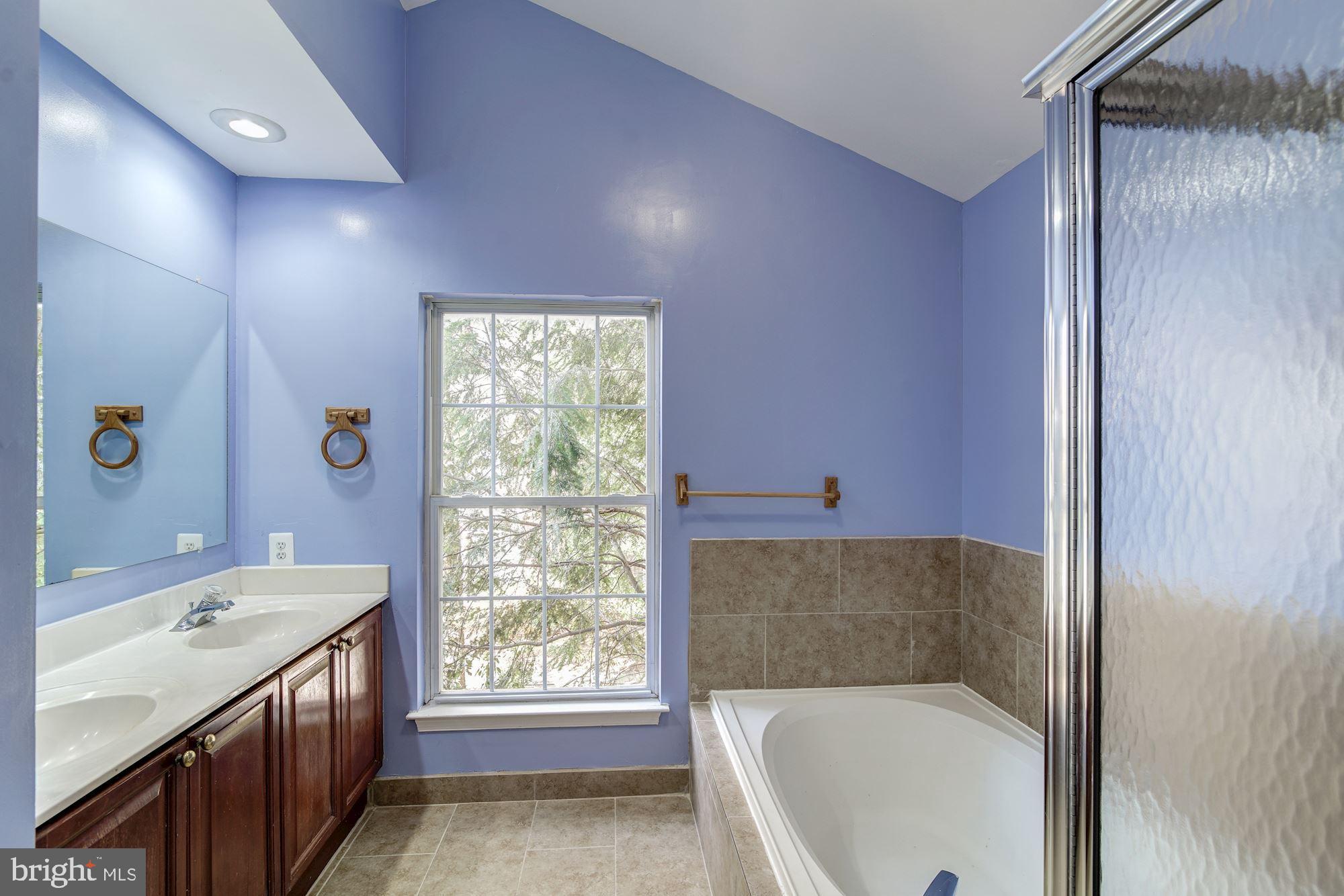 KINGSTOWNE - Residential Lease