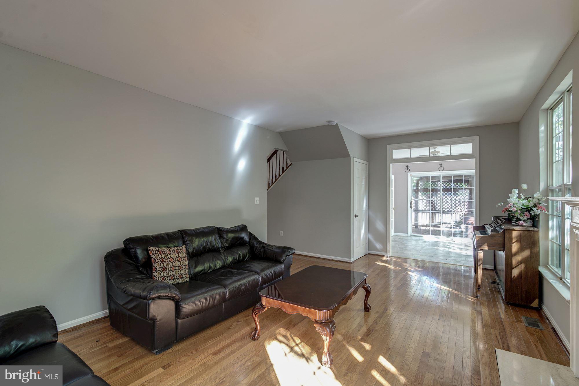 KINGSTOWNE - Residential Lease