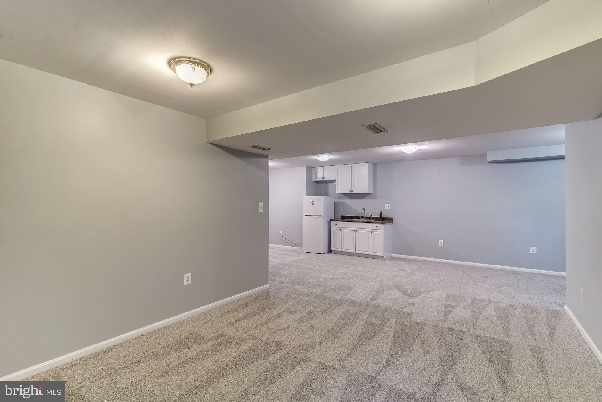 KINGSTOWNE - Residential Lease