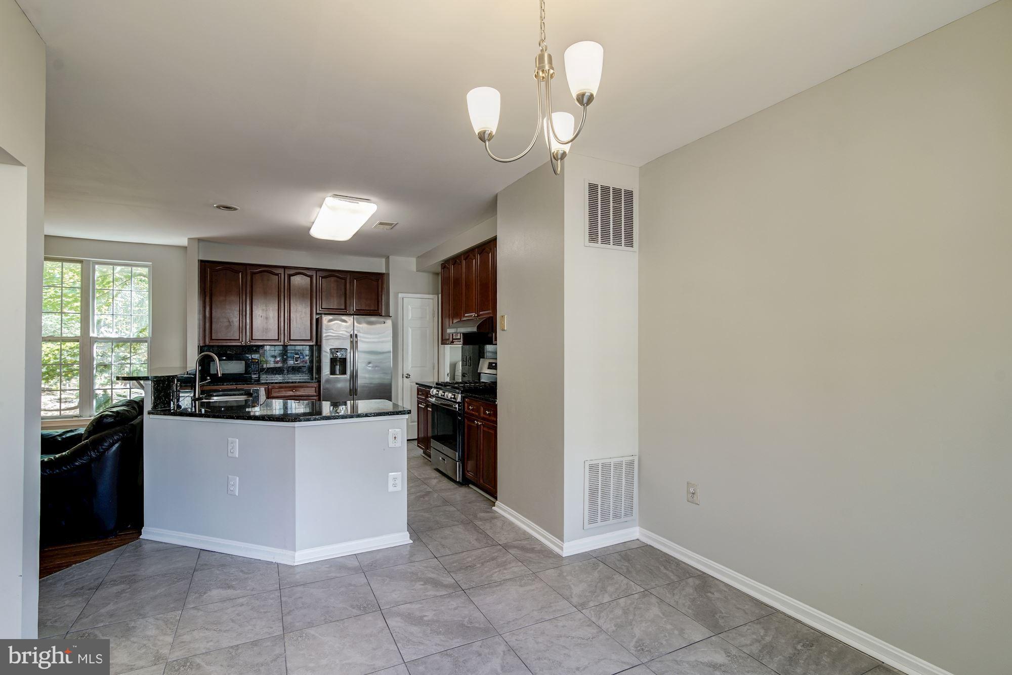 KINGSTOWNE - Residential Lease