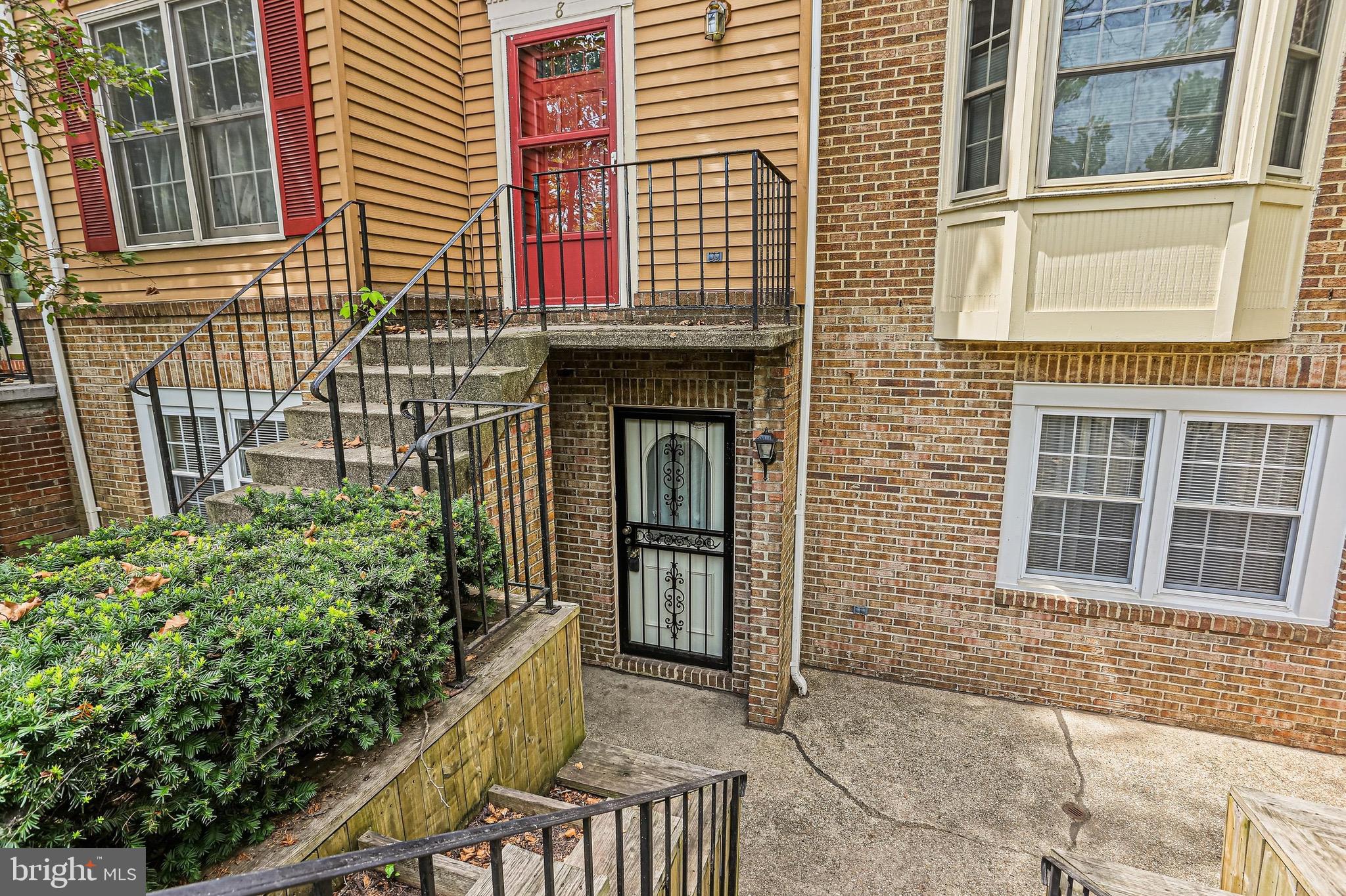 Welcome to 10 Kettle Court – a, turnkey garden-style condo offering comfort, style, and convenience. Featuring 2 spacious bedrooms and 2 full bathrooms, this home is freshly painted and recently upgraded flooring throughout.
The kitchen opens into the bright living area, creating a seamless space perfect for everyday living or entertaining. Enjoy the ease of a walk-out level from the living room and the charm of a private and cozy front entryway that makes coming home feel extra special.
Located close to major commuter routes, shopping, dining, and local parks, this condo offers the perfect balance of peaceful living and easy access to everything you need.
Just bring your furniture and add your personal touch—this home is ready for you!