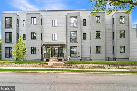 1001 RHODE ISLAND AVENUE NE WASHINGTON DC 20018