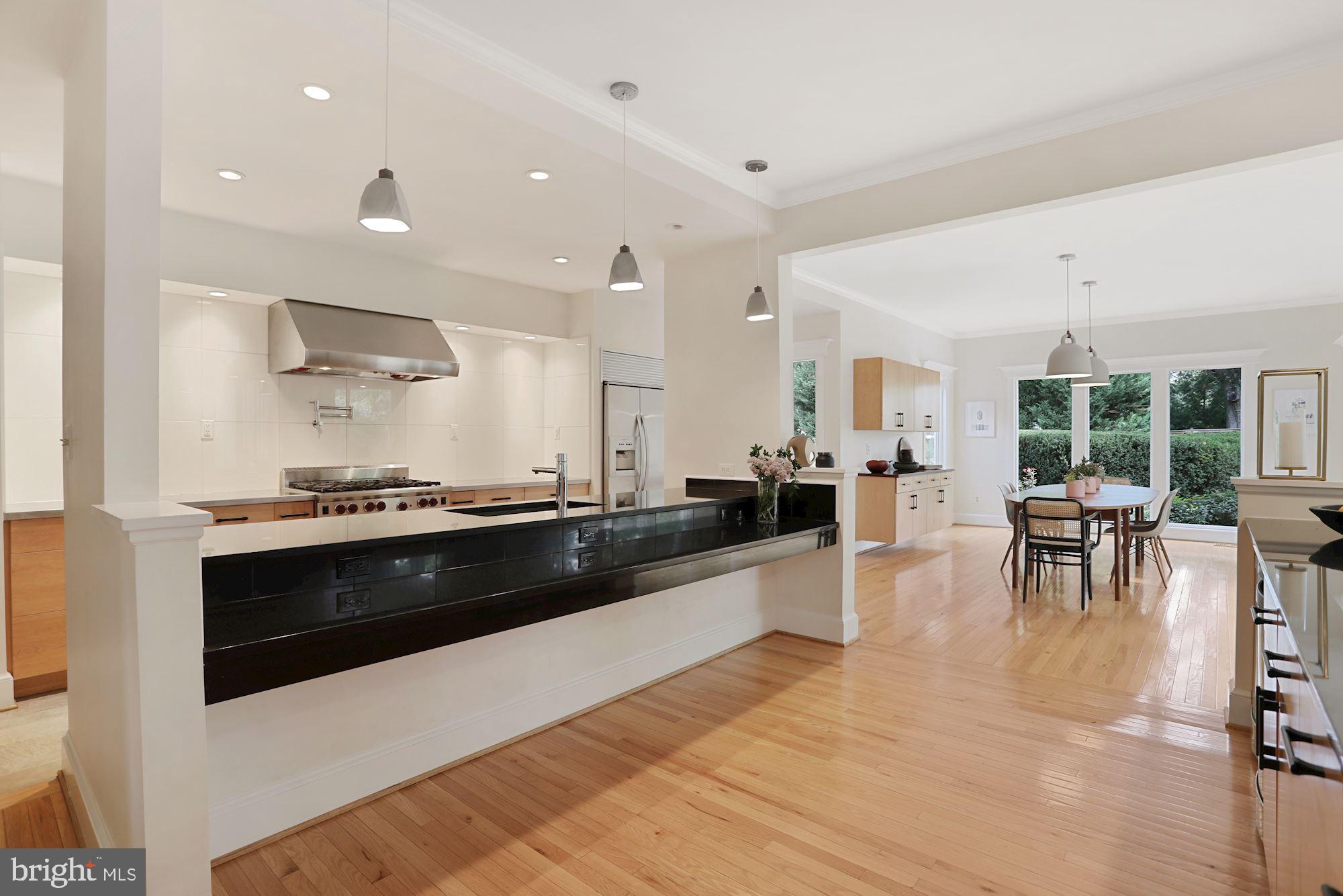 SPRINGWOOD OF MCLEAN - Residential