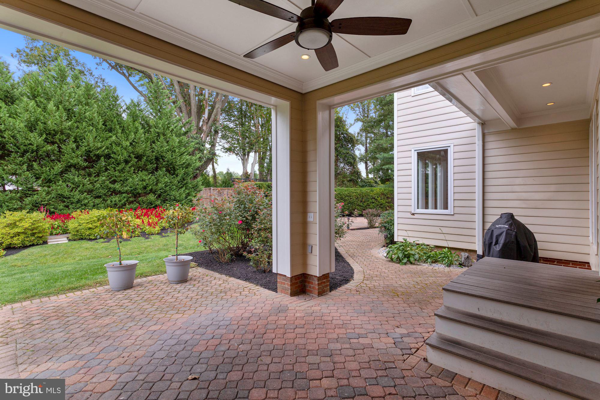 SPRINGWOOD OF MCLEAN - Residential