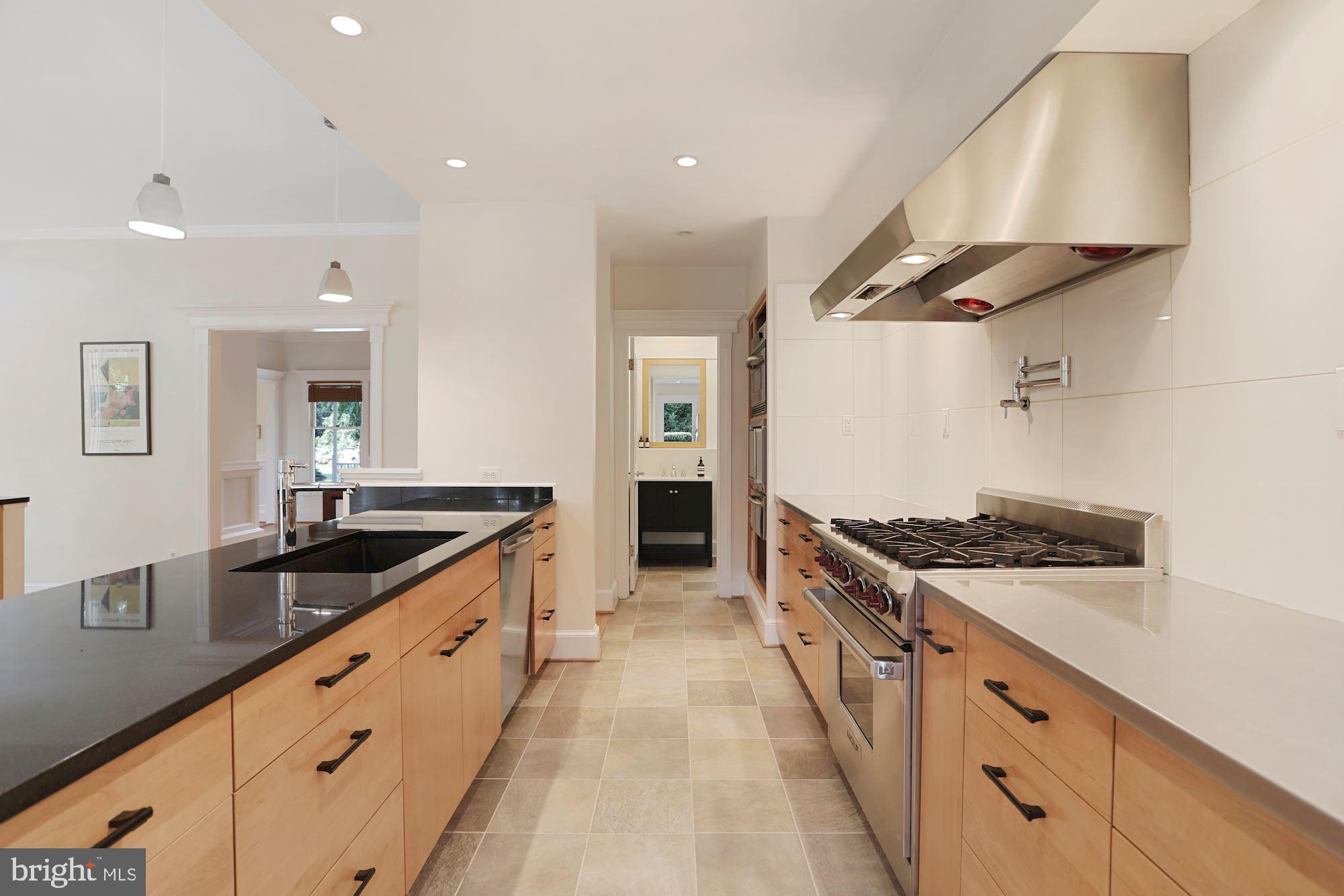 SPRINGWOOD OF MCLEAN - Residential