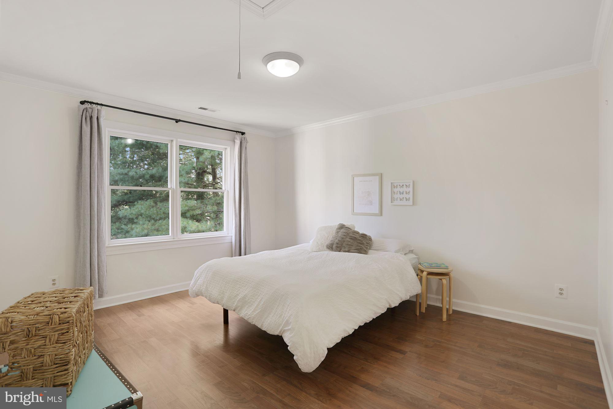 SPRINGWOOD OF MCLEAN - Residential