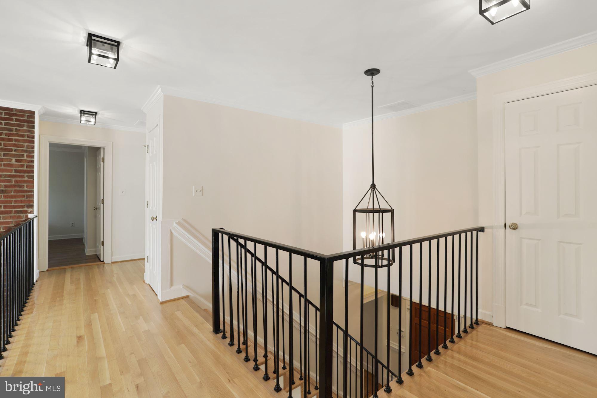 SPRINGWOOD OF MCLEAN - Residential