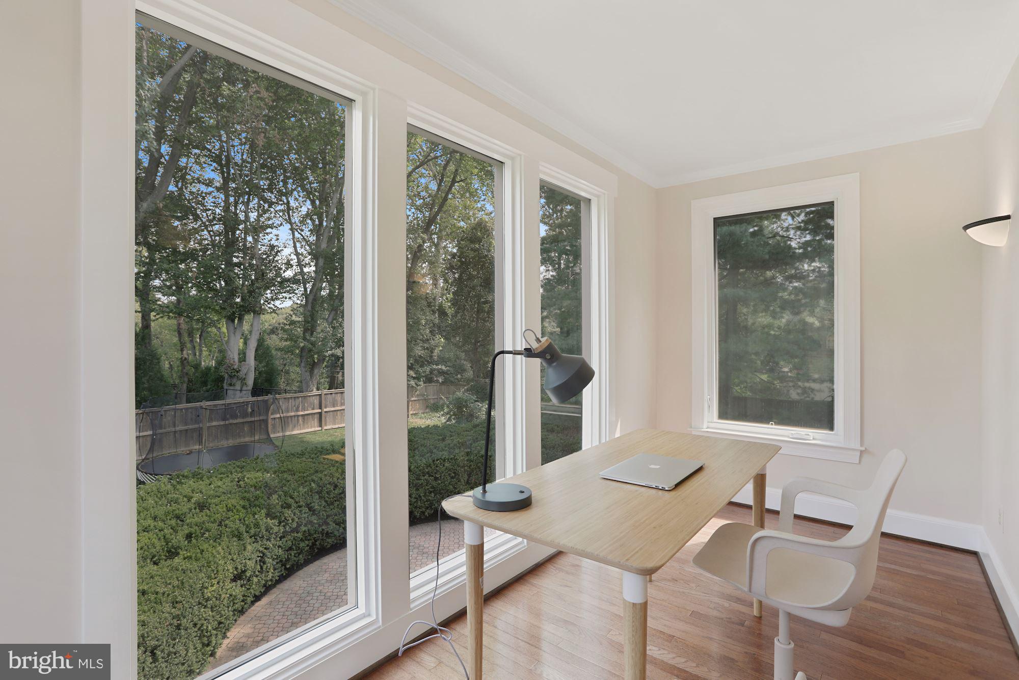 SPRINGWOOD OF MCLEAN - Residential