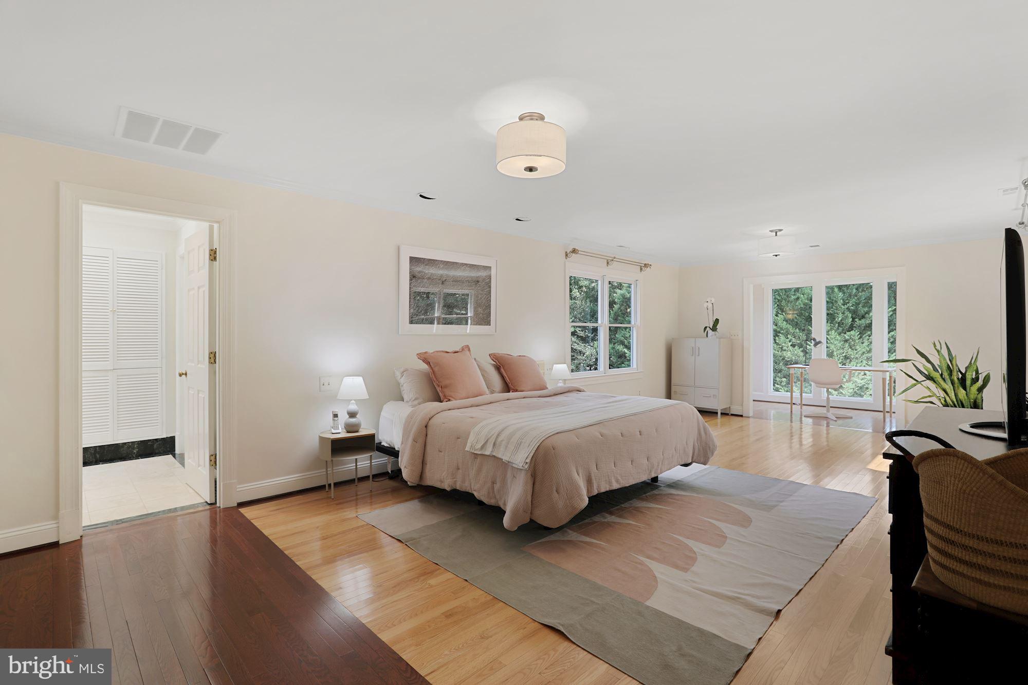 SPRINGWOOD OF MCLEAN - Residential