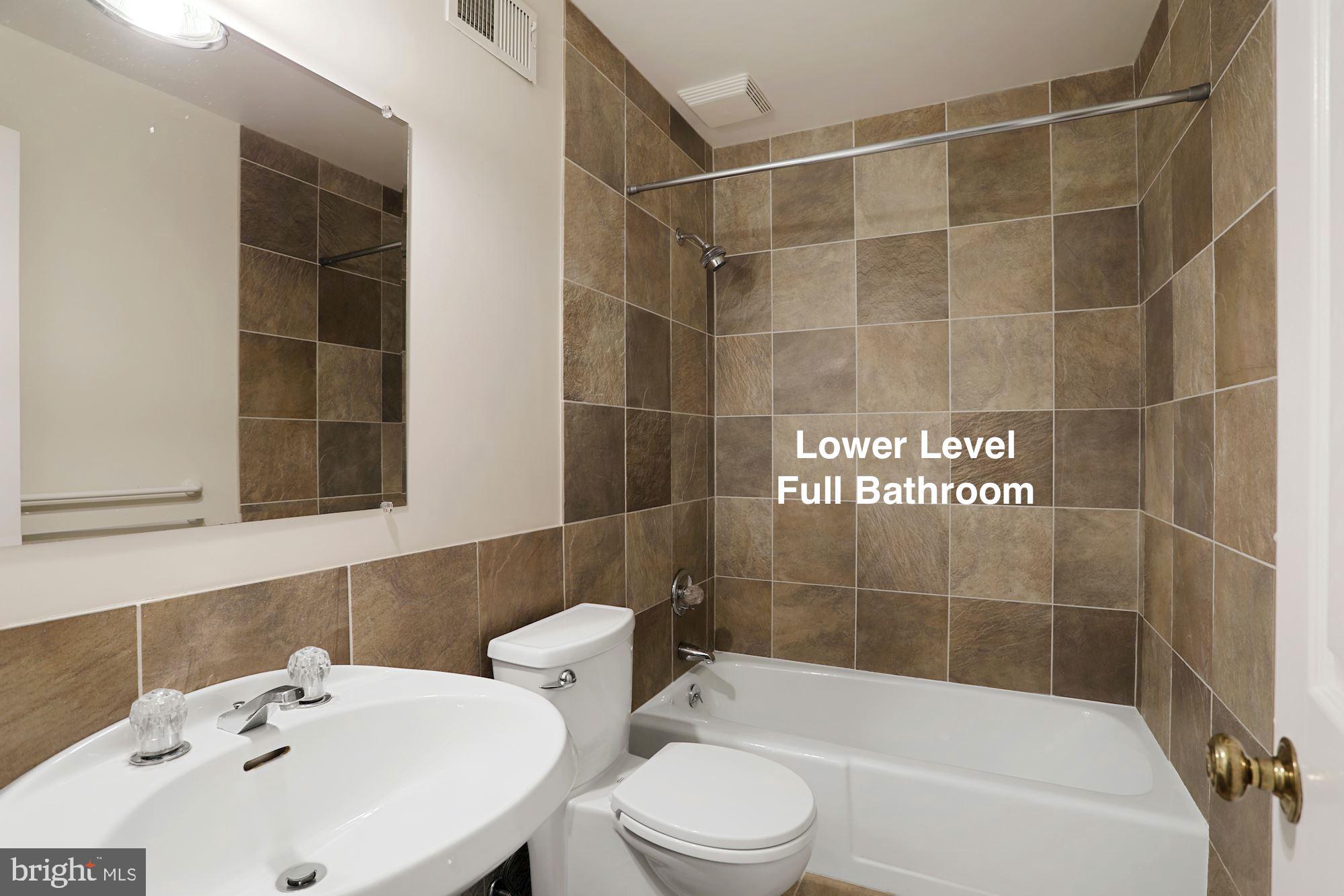 SPRINGWOOD OF MCLEAN - Residential