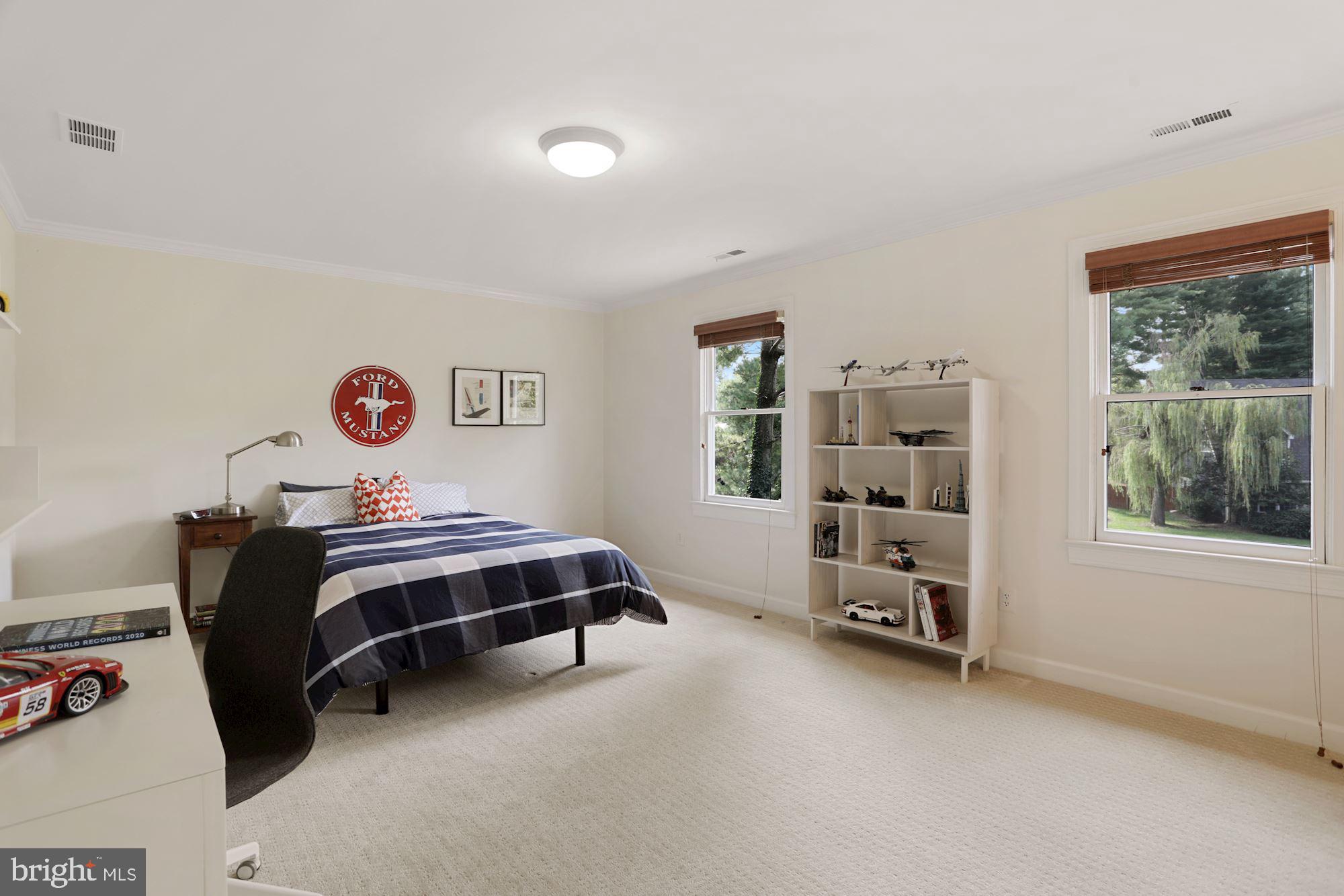 SPRINGWOOD OF MCLEAN - Residential