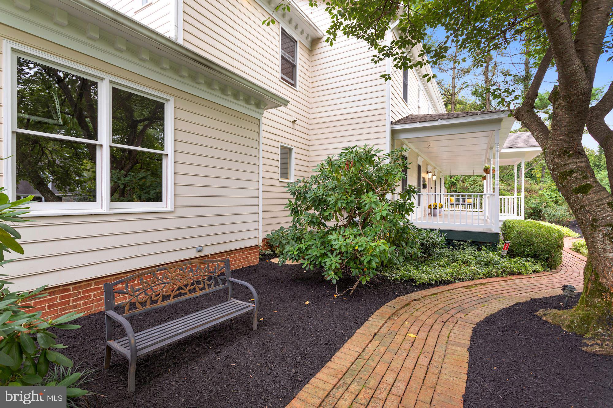 SPRINGWOOD OF MCLEAN - Residential