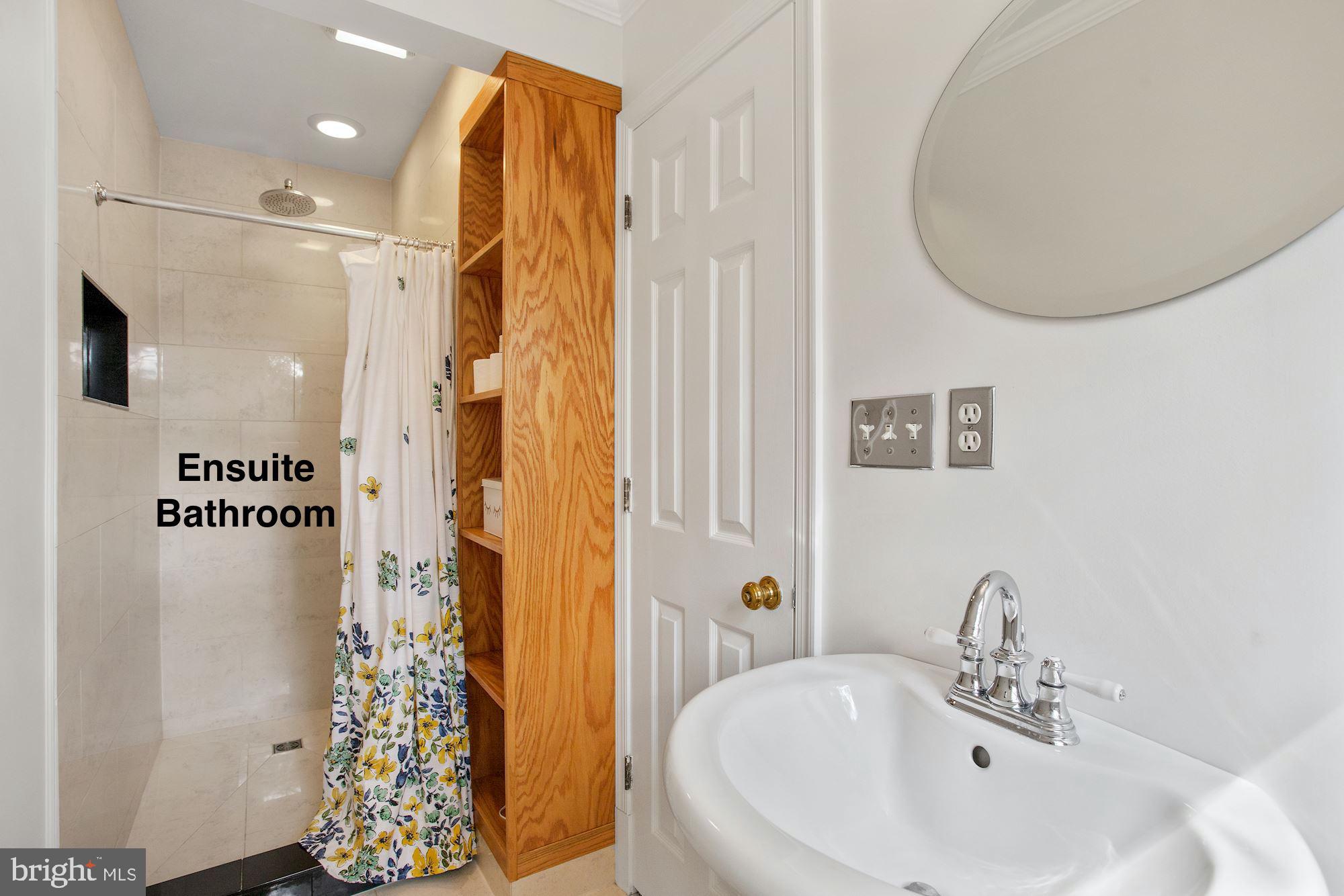 SPRINGWOOD OF MCLEAN - Residential