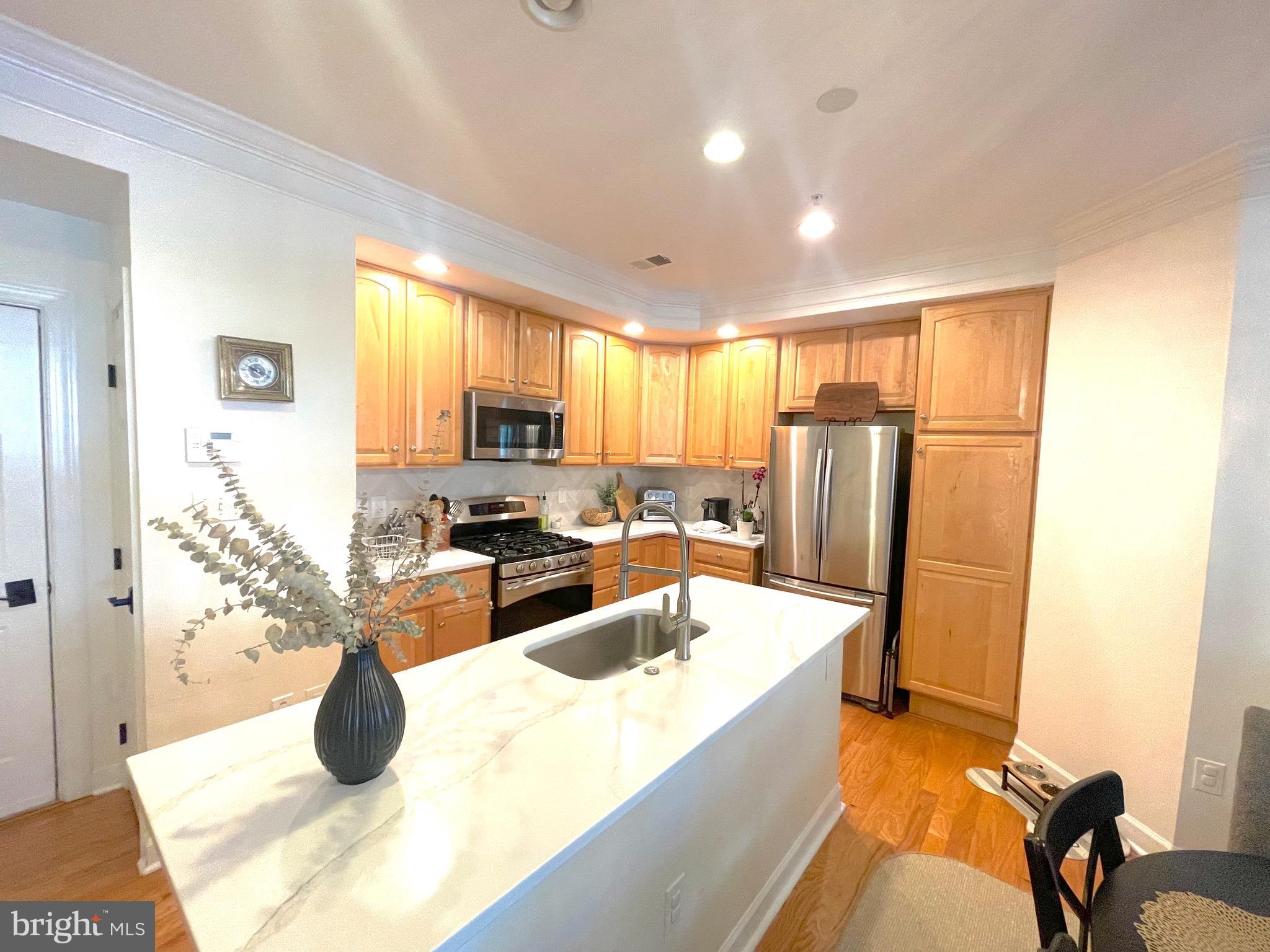 HIDDEN CREEK - Residential