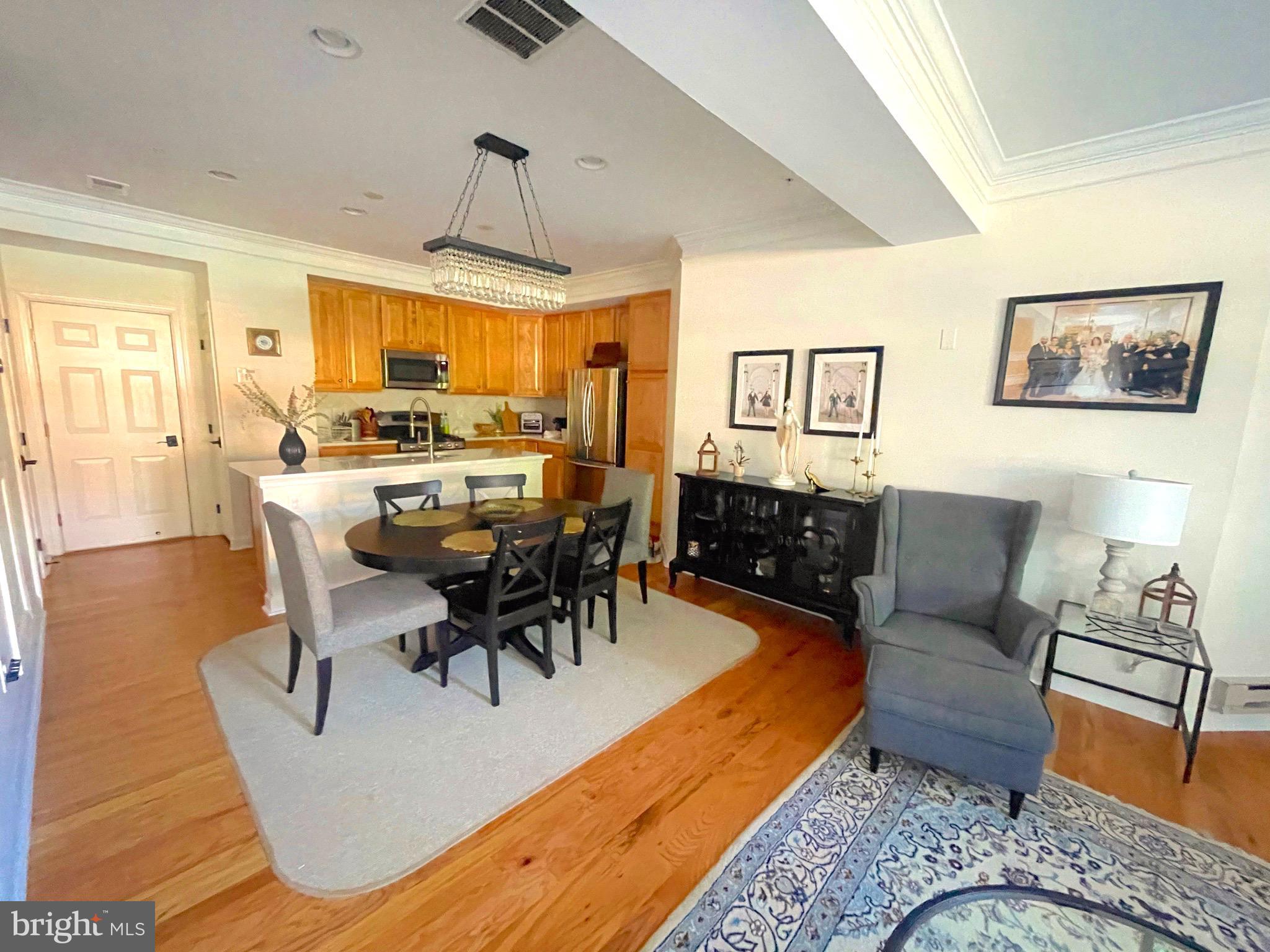 HIDDEN CREEK - Residential