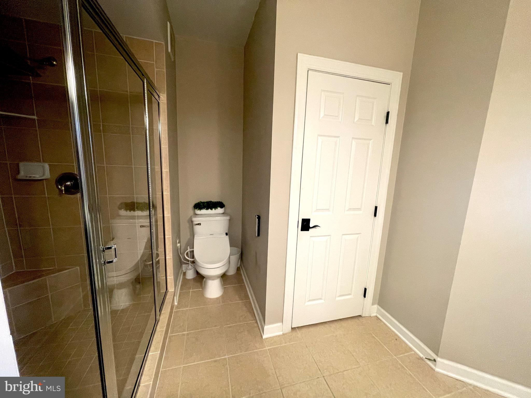 HIDDEN CREEK - Residential