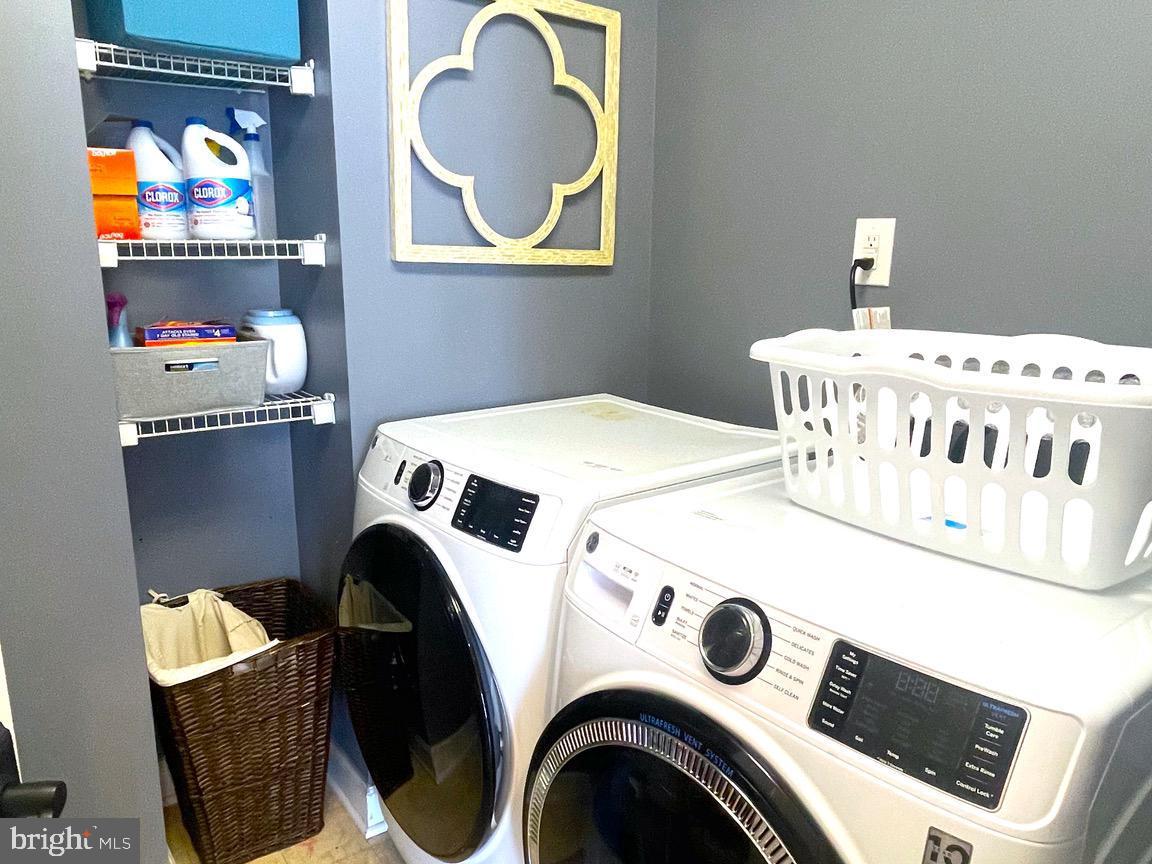 HIDDEN CREEK - Residential