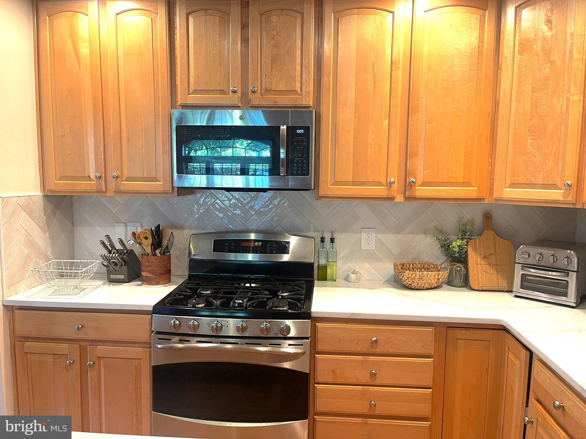 HIDDEN CREEK - Residential