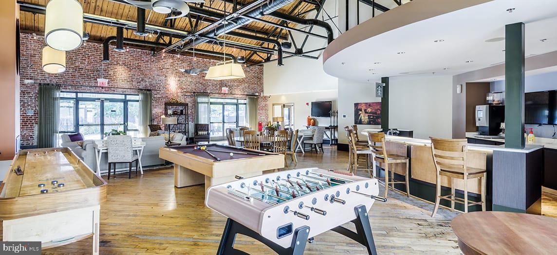 COBBLESTONE SQUARE - Residential Lease