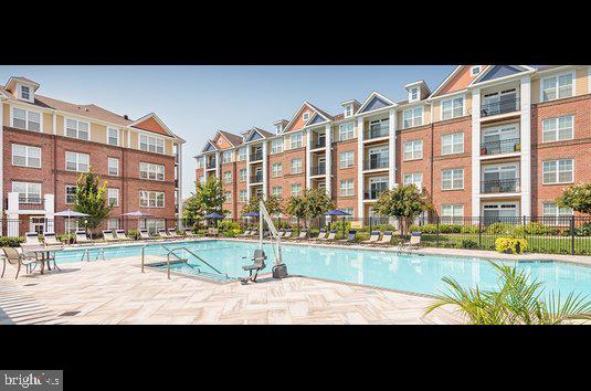 COBBLESTONE SQUARE - Residential Lease